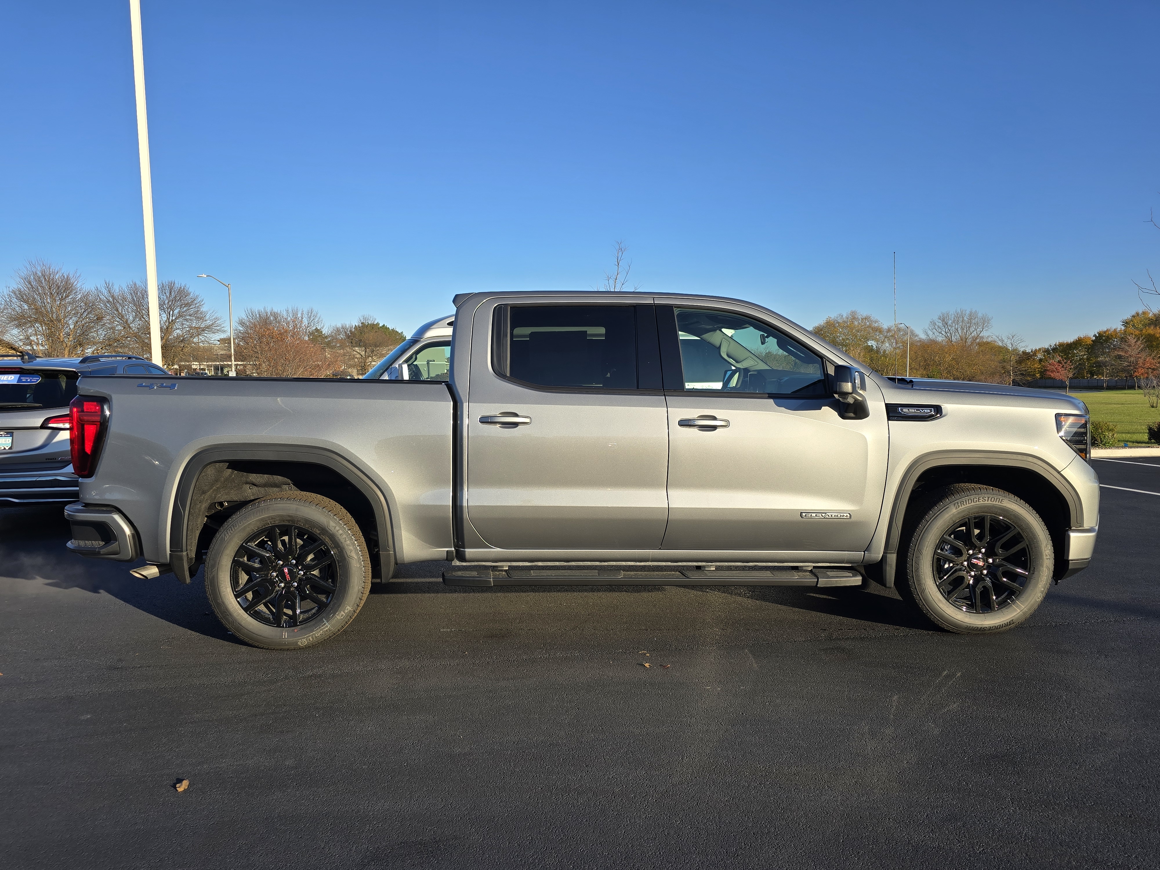 2025 GMC Sierra 1500 Elevation 9