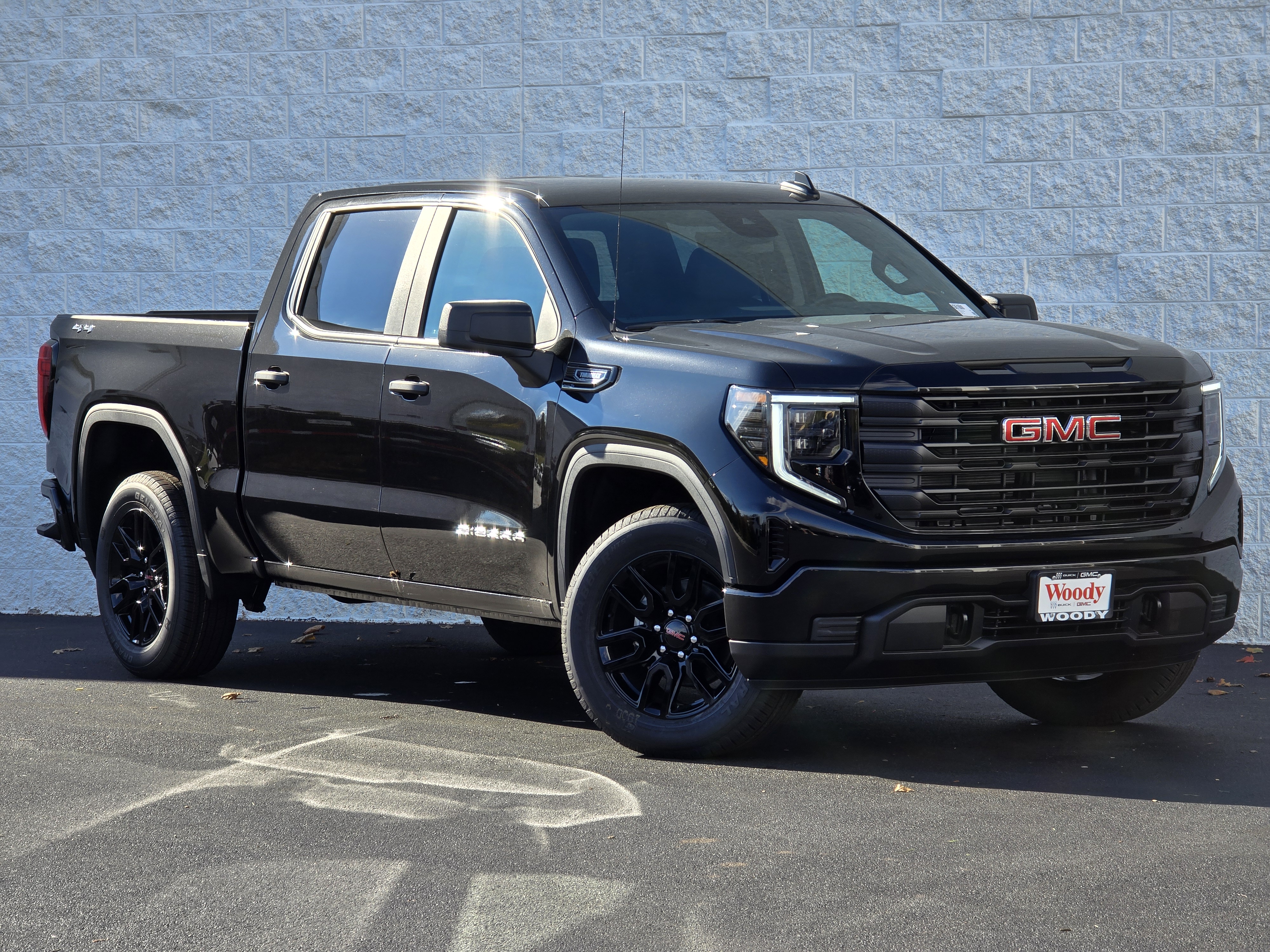 2025 GMC Sierra 1500 Pro 2