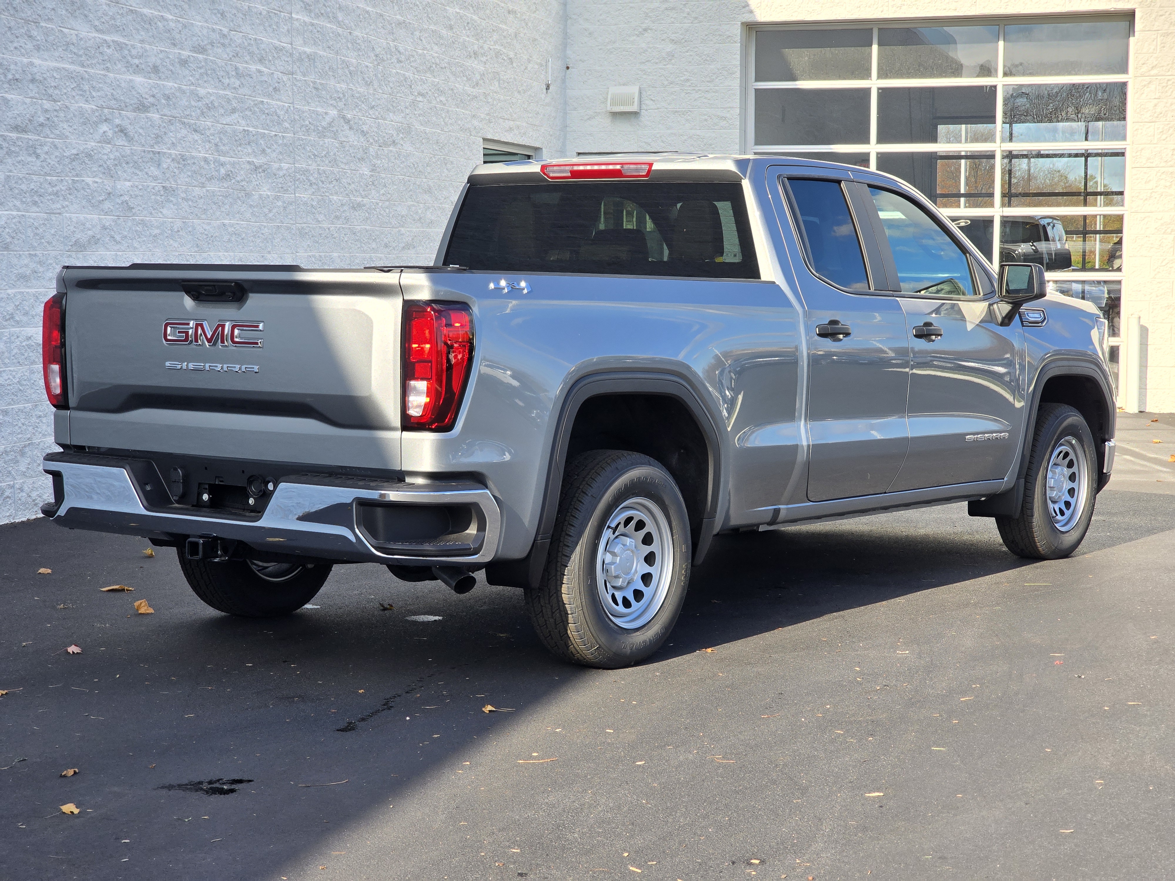 2025 GMC Sierra 1500 Pro 4