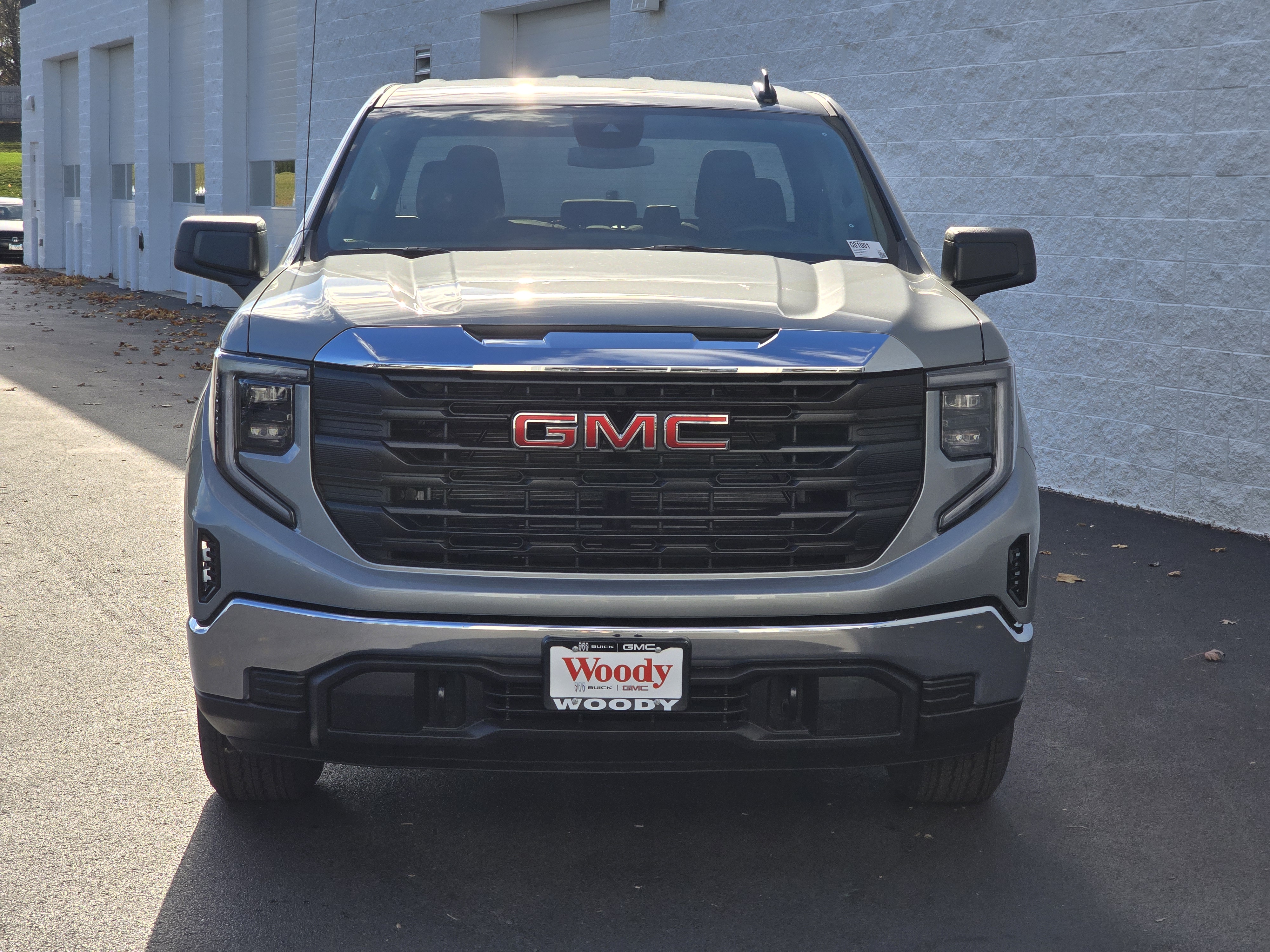 2025 GMC Sierra 1500 Pro 9