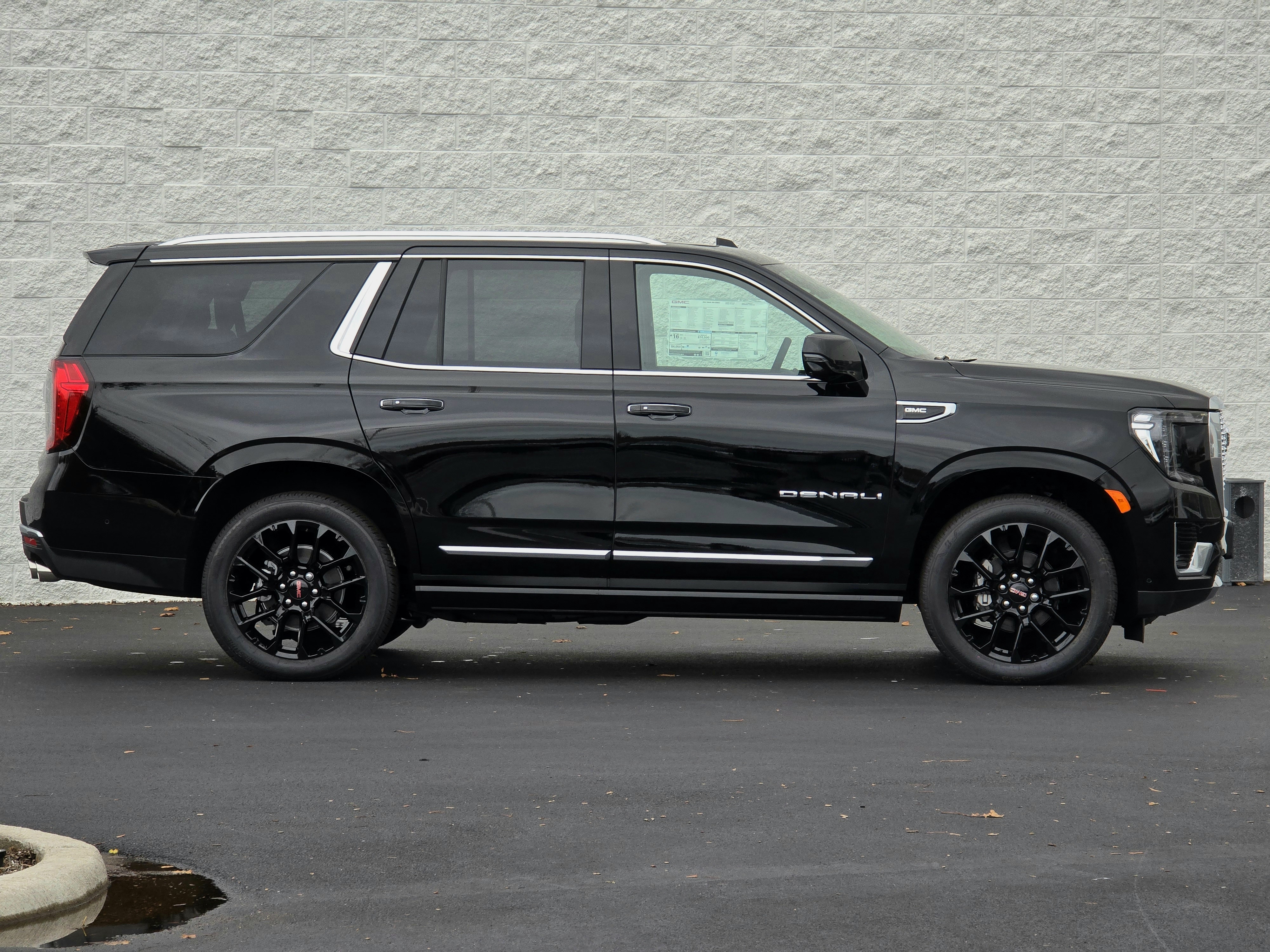 2024 GMC Yukon Denali 4