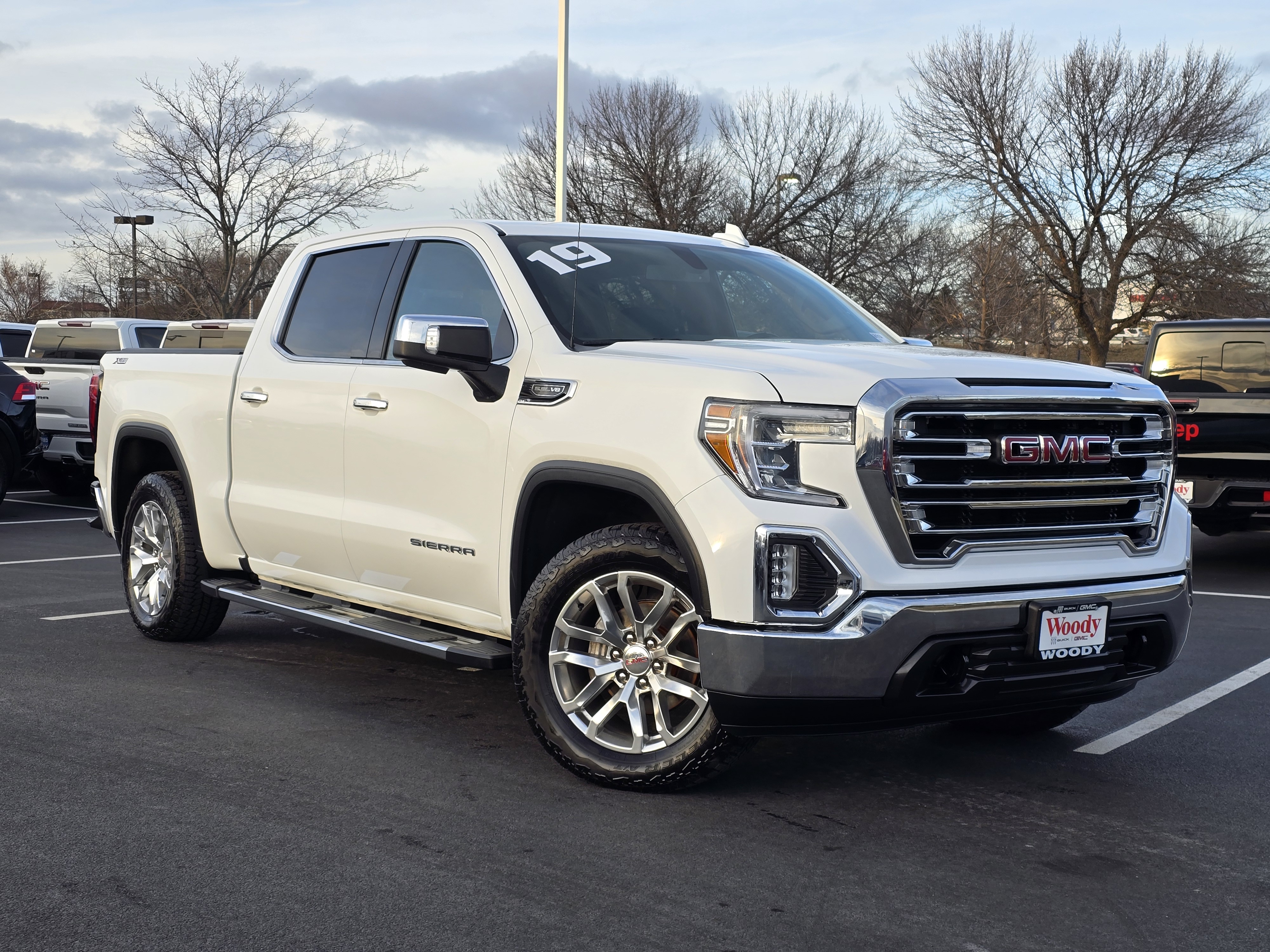 2019 GMC Sierra 1500 SLT 2