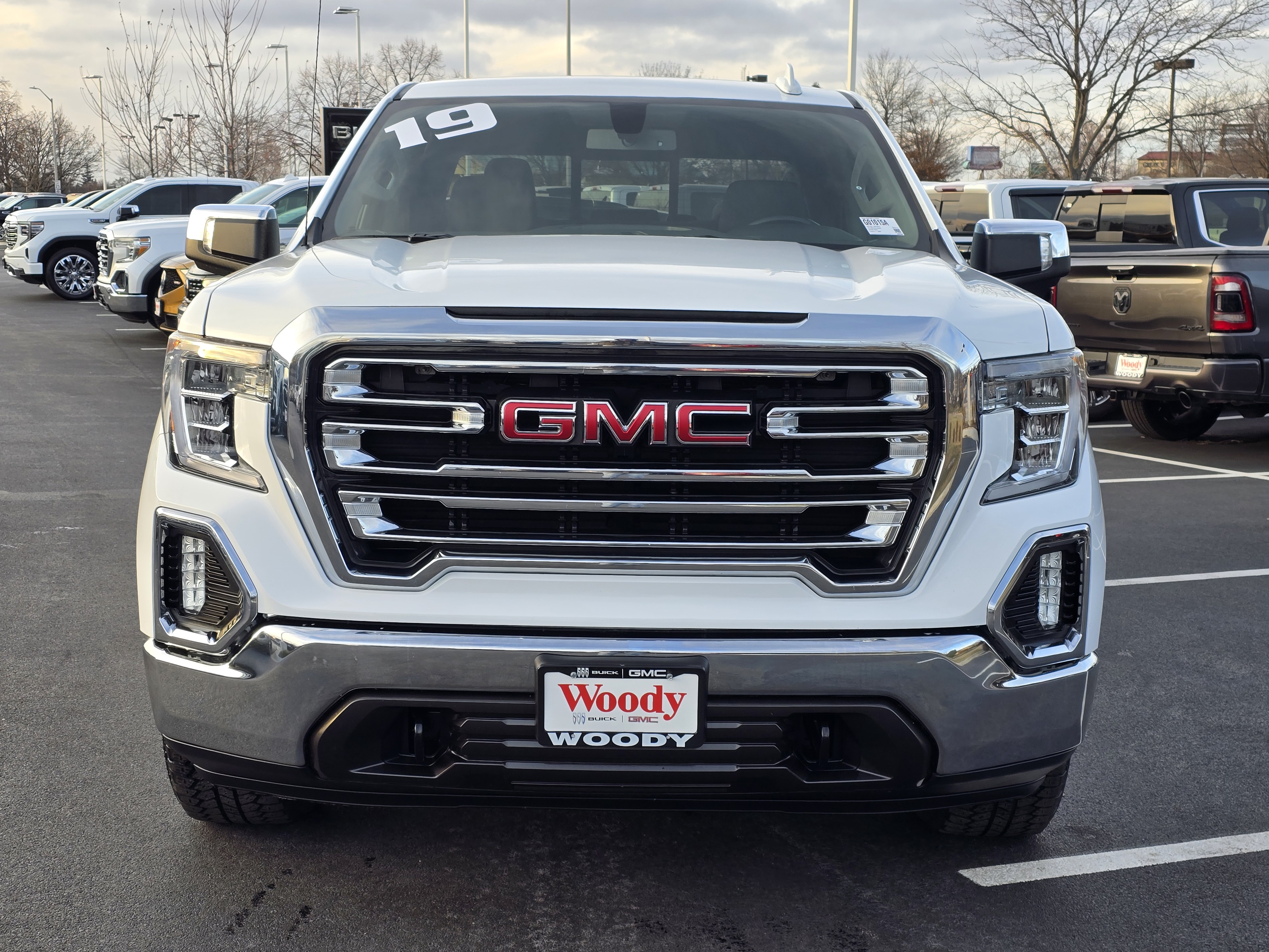 2019 GMC Sierra 1500 SLT 3