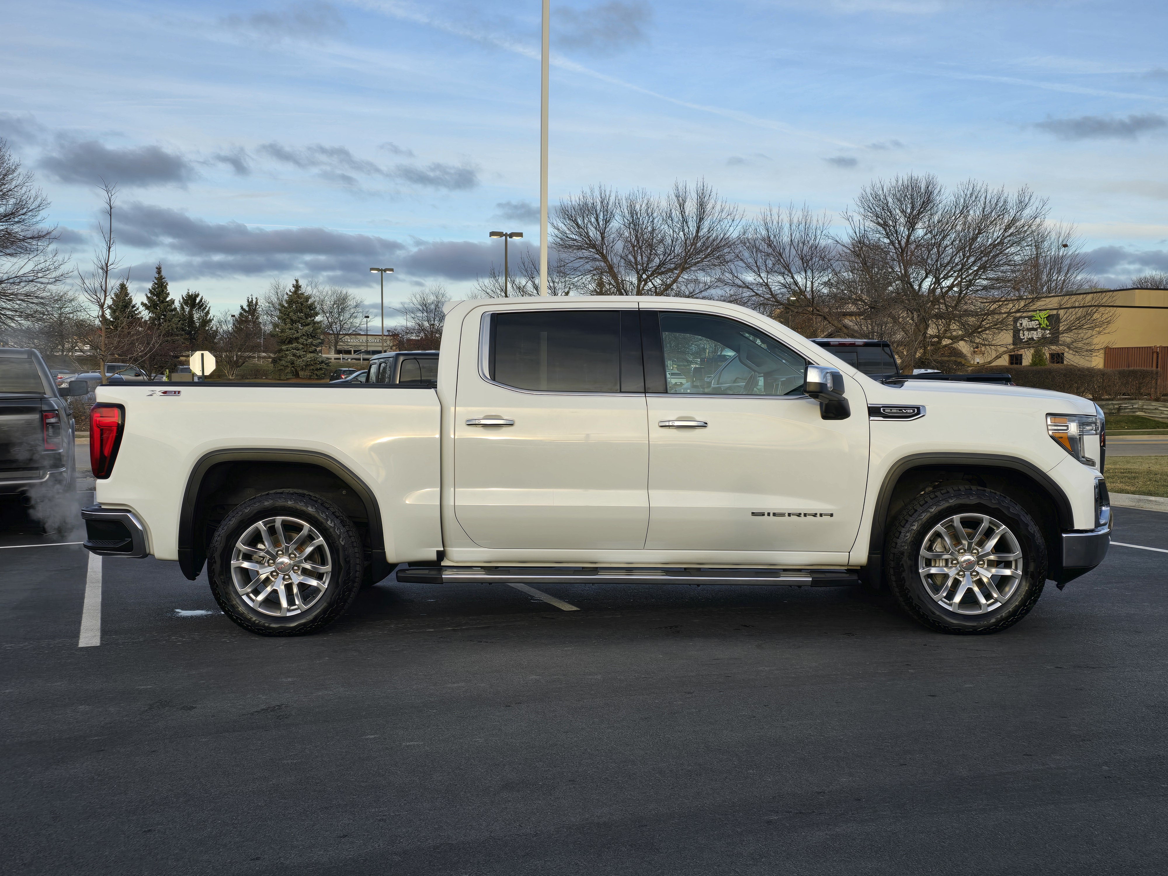 2019 GMC Sierra 1500 SLT 9