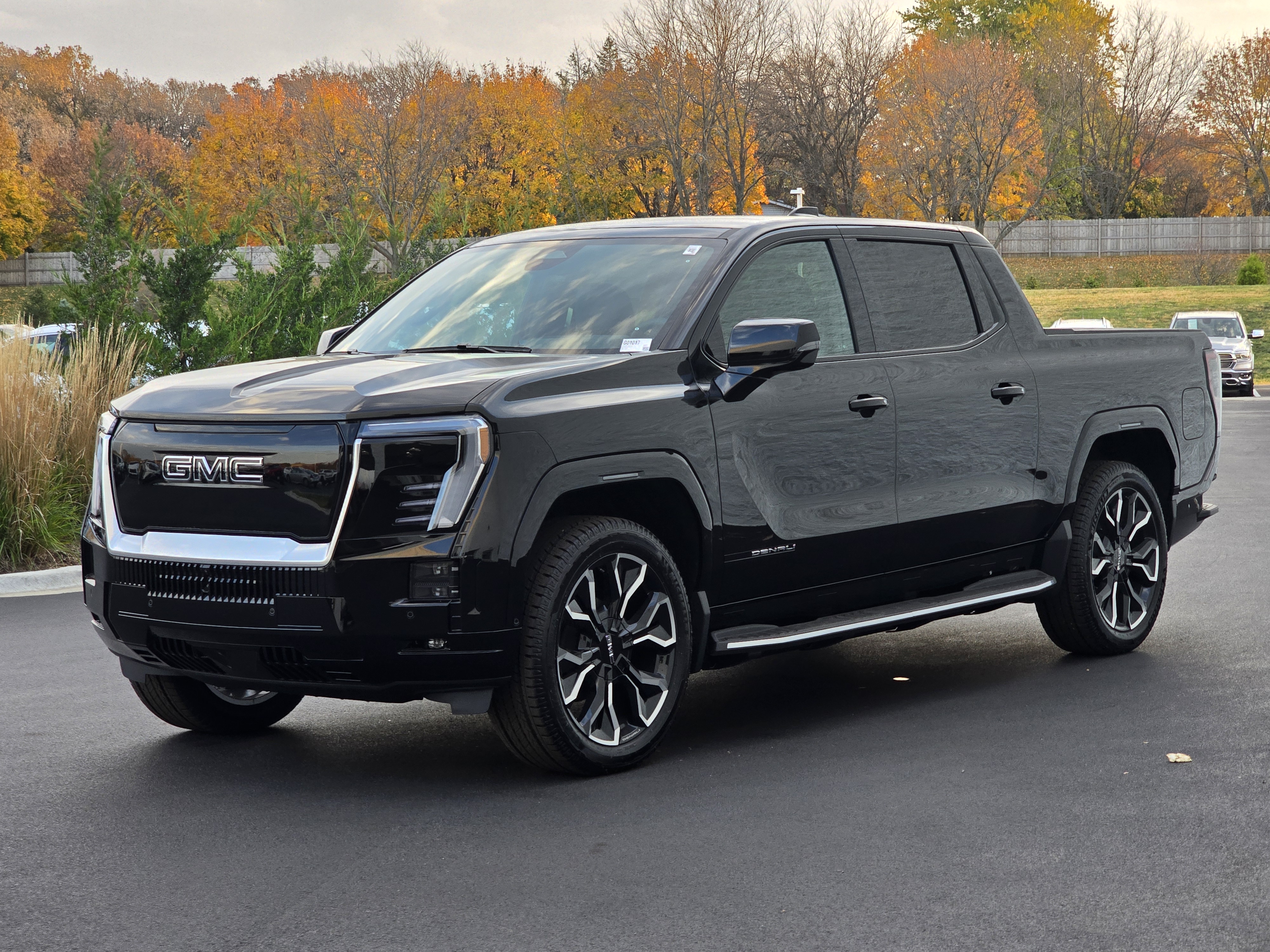 2025 GMC Sierra EV Denali 10