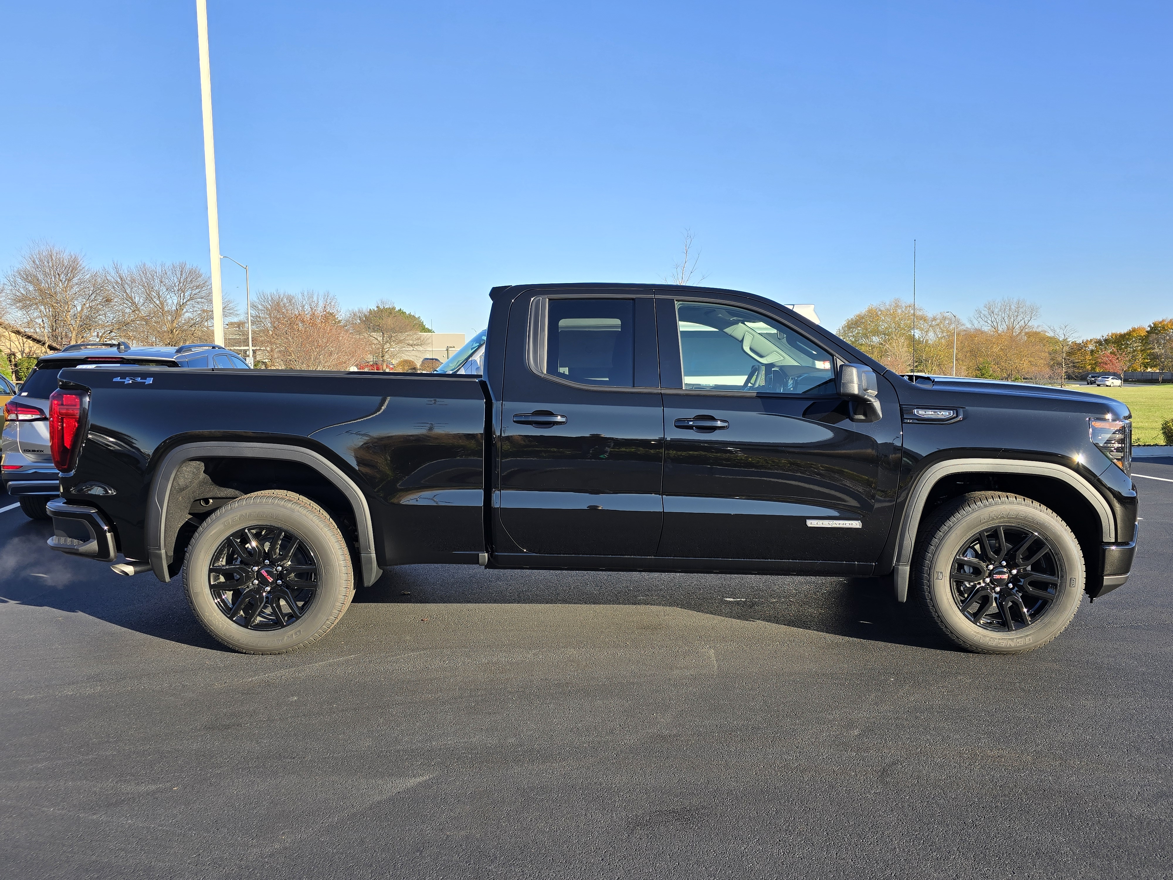 2025 GMC Sierra 1500 Elevation 9