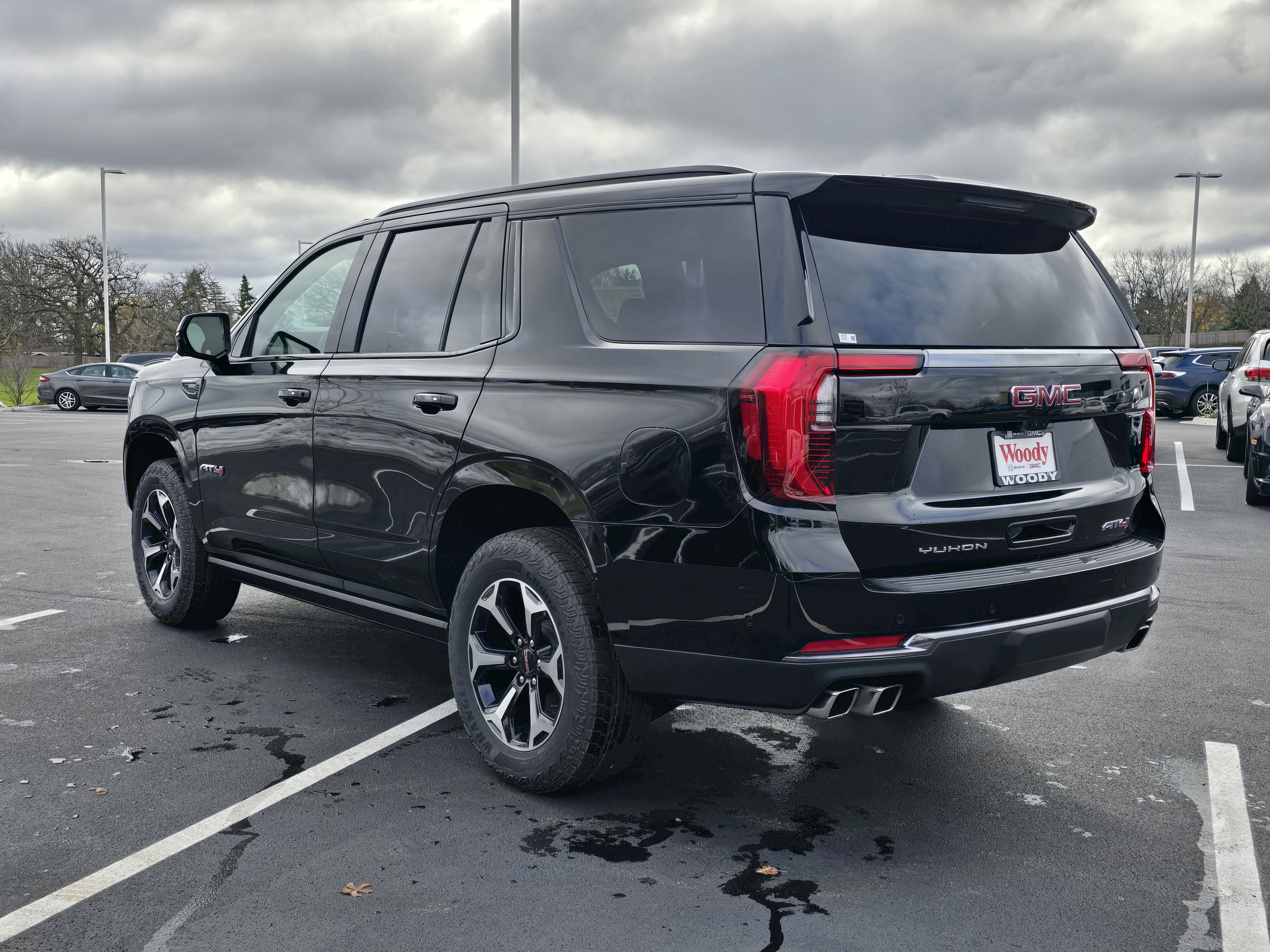 2025 GMC Yukon AT4 6