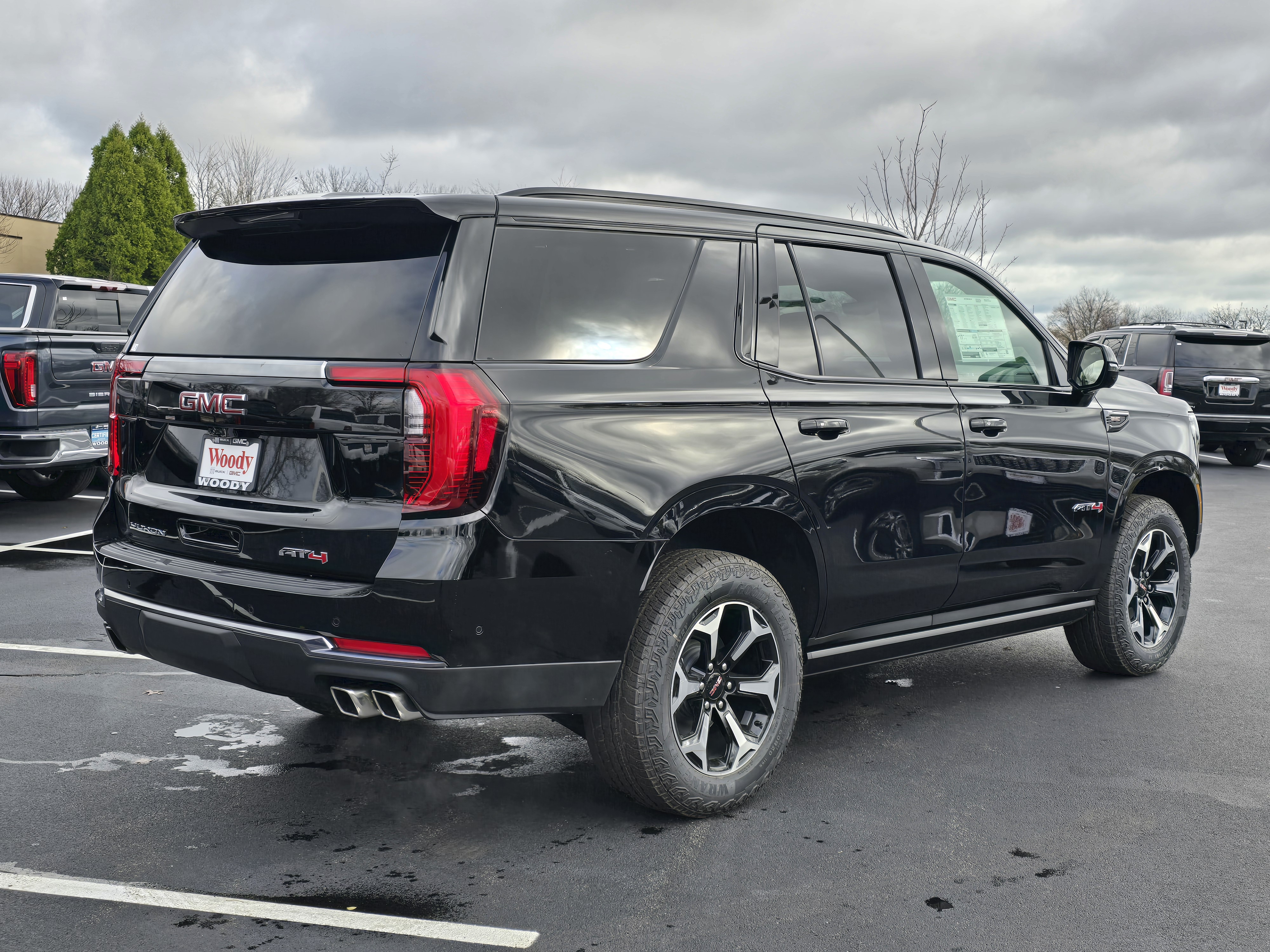 2025 GMC Yukon AT4 8