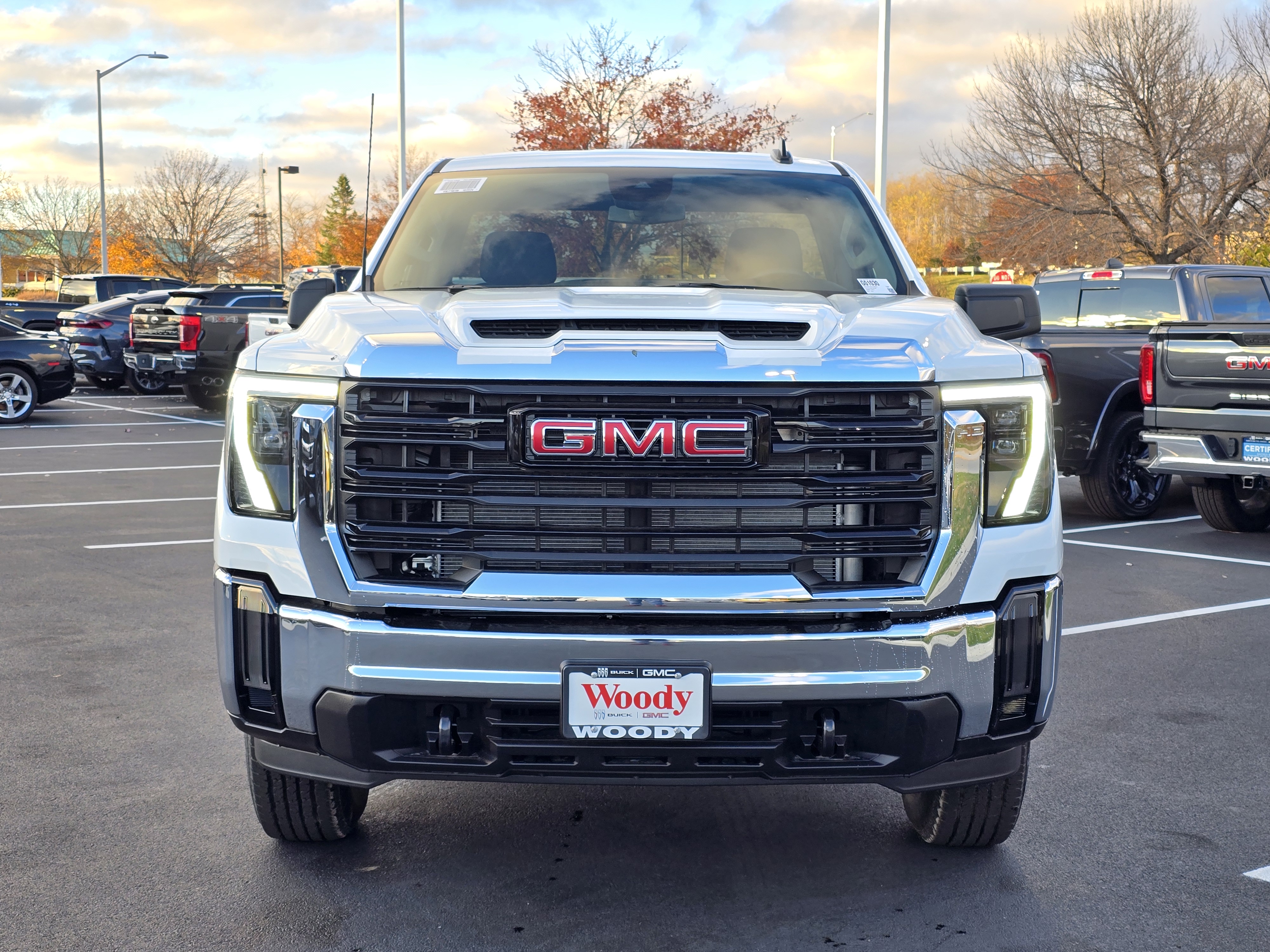 2025 GMC Sierra 2500HD Pro 3