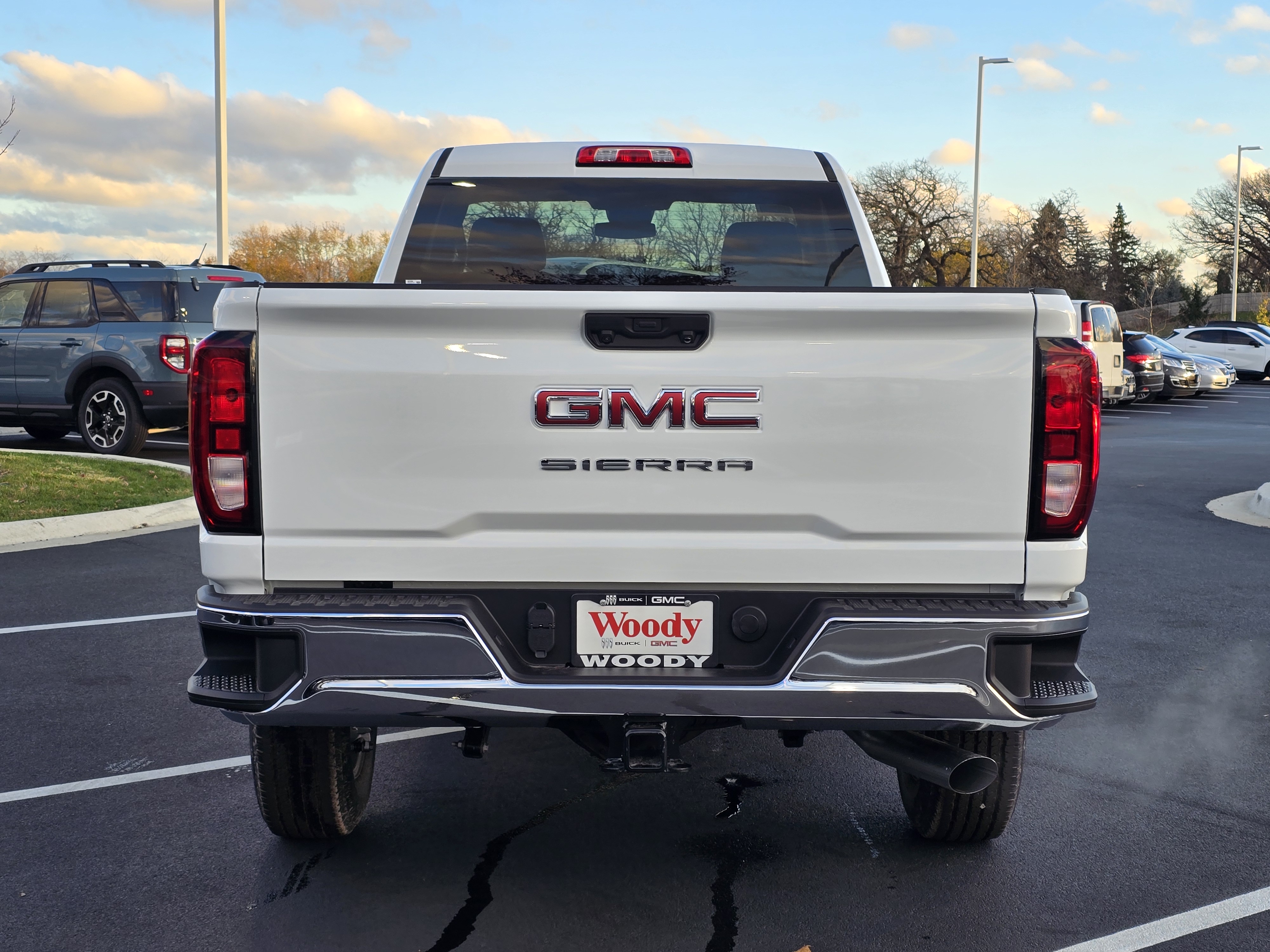 2025 GMC Sierra 2500HD Pro 7