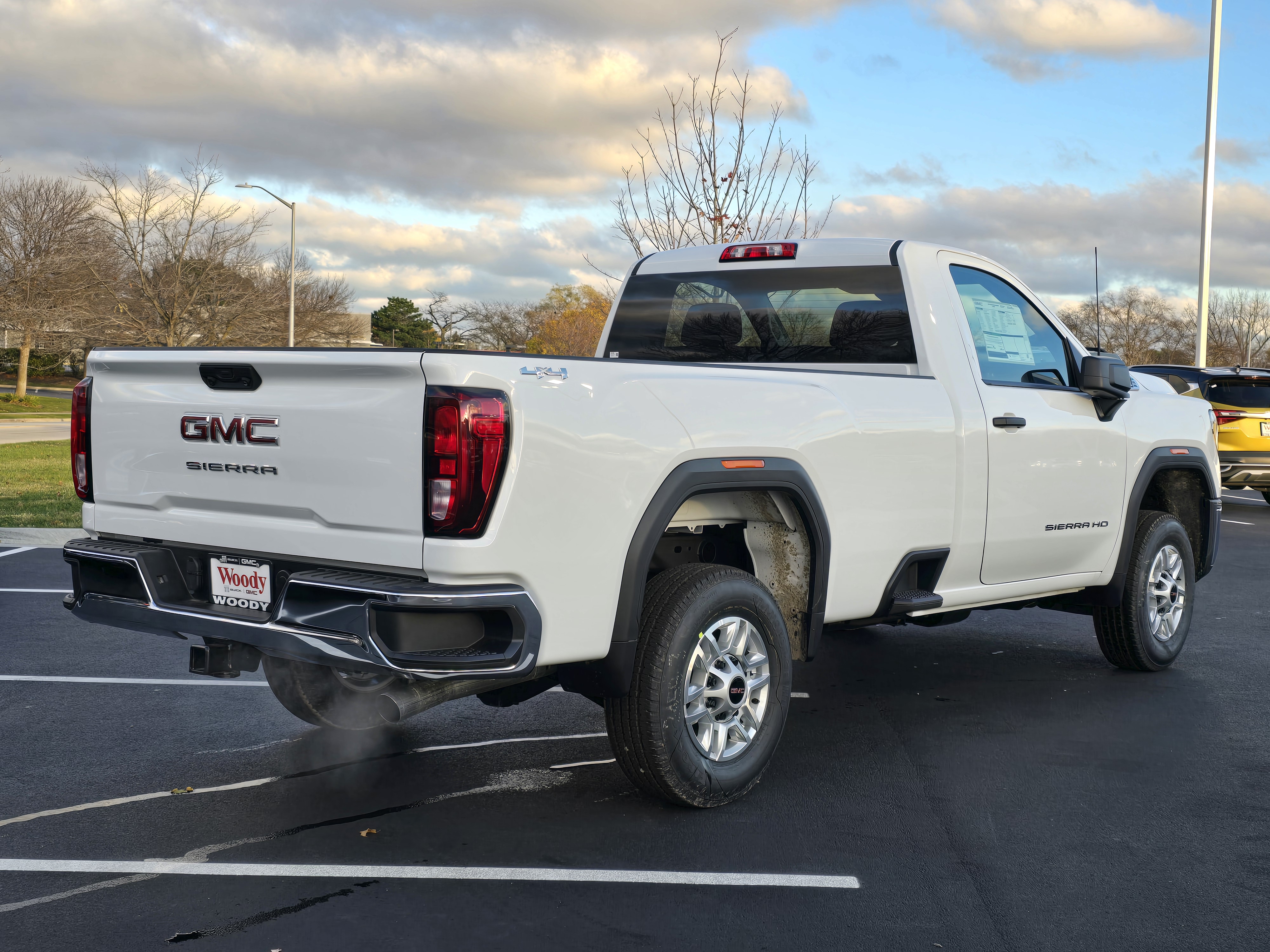 2025 GMC Sierra 2500HD Pro 8