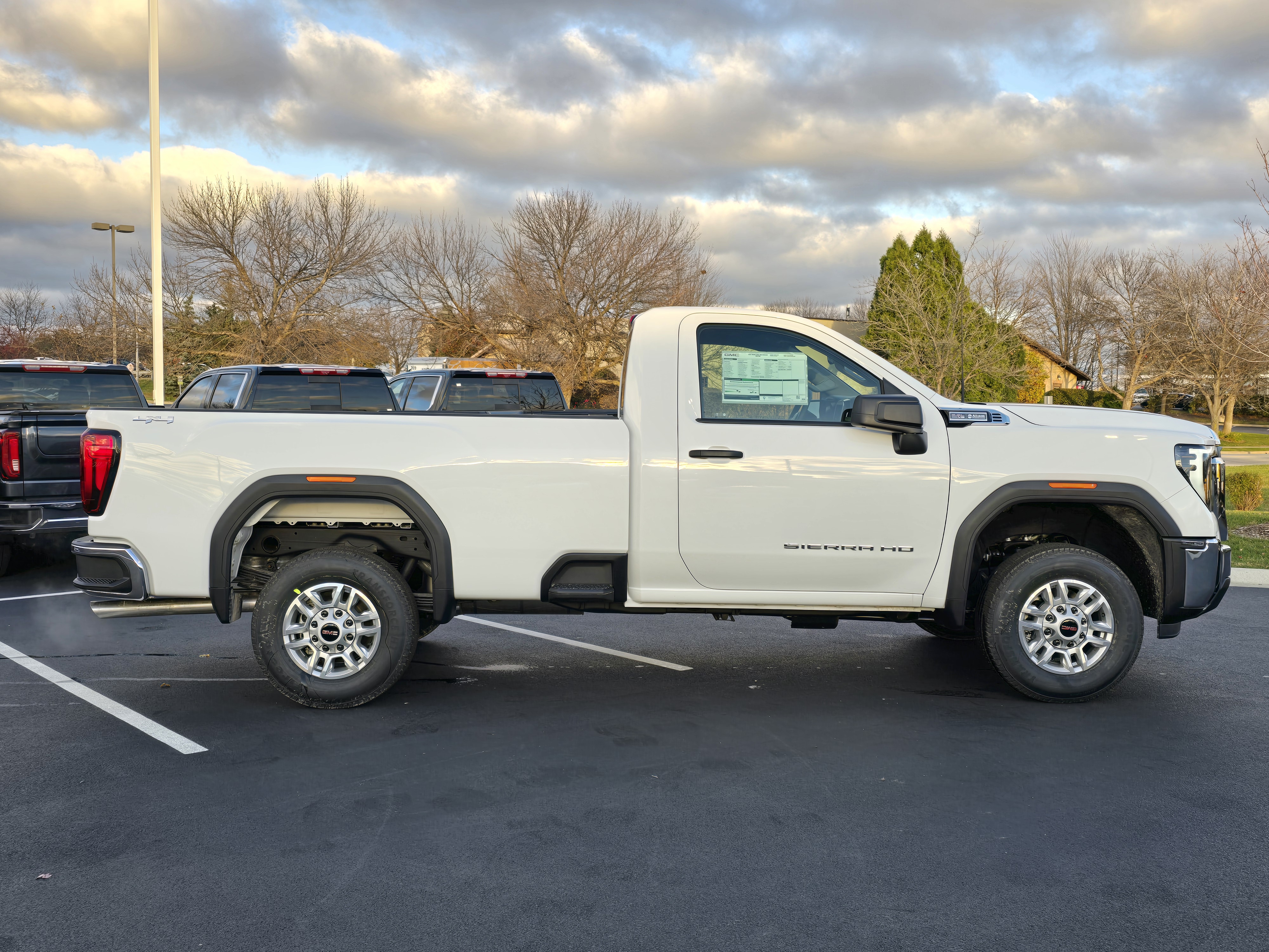 2025 GMC Sierra 2500HD Pro 9