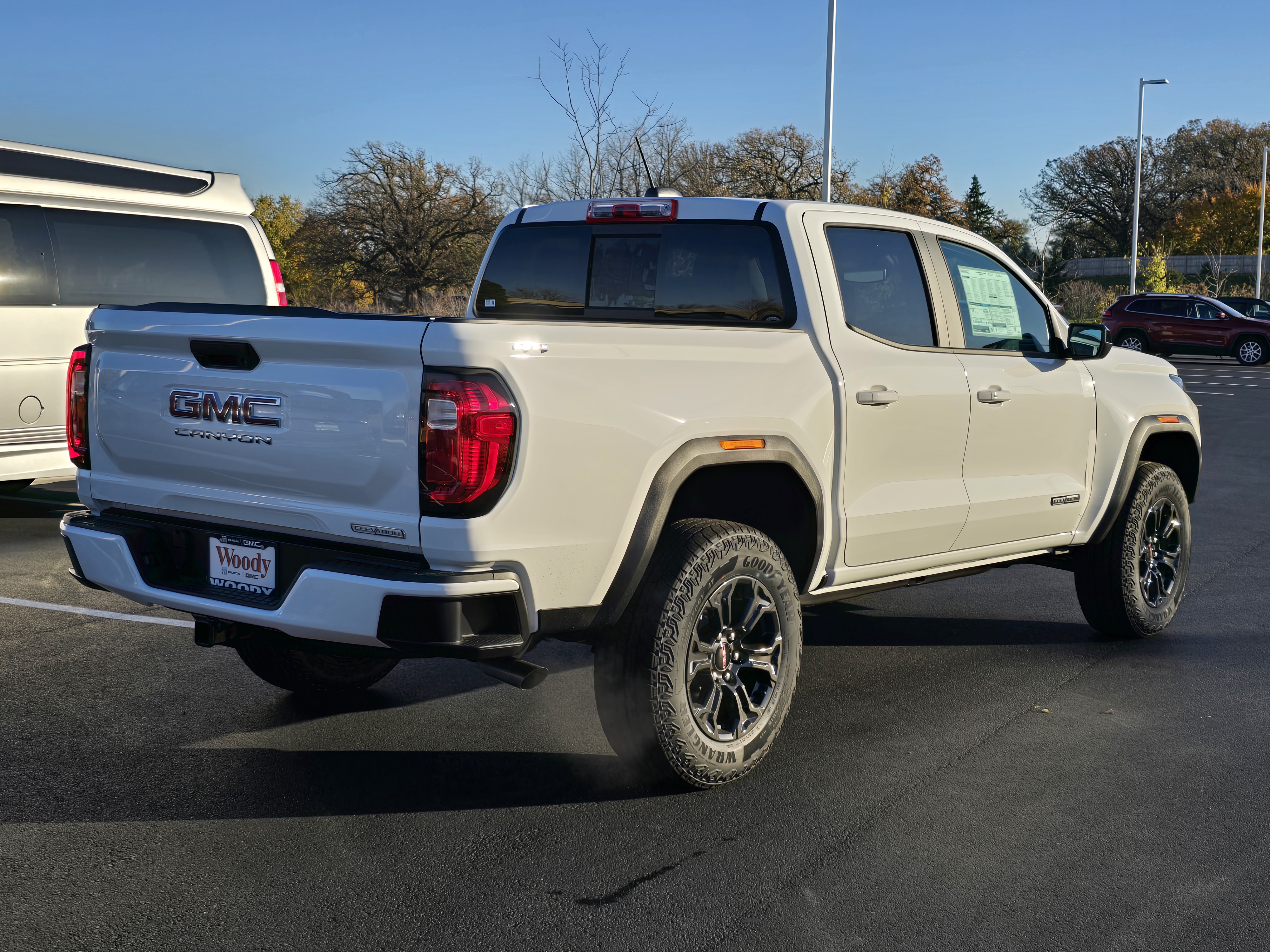 2024 GMC Canyon Elevation 8