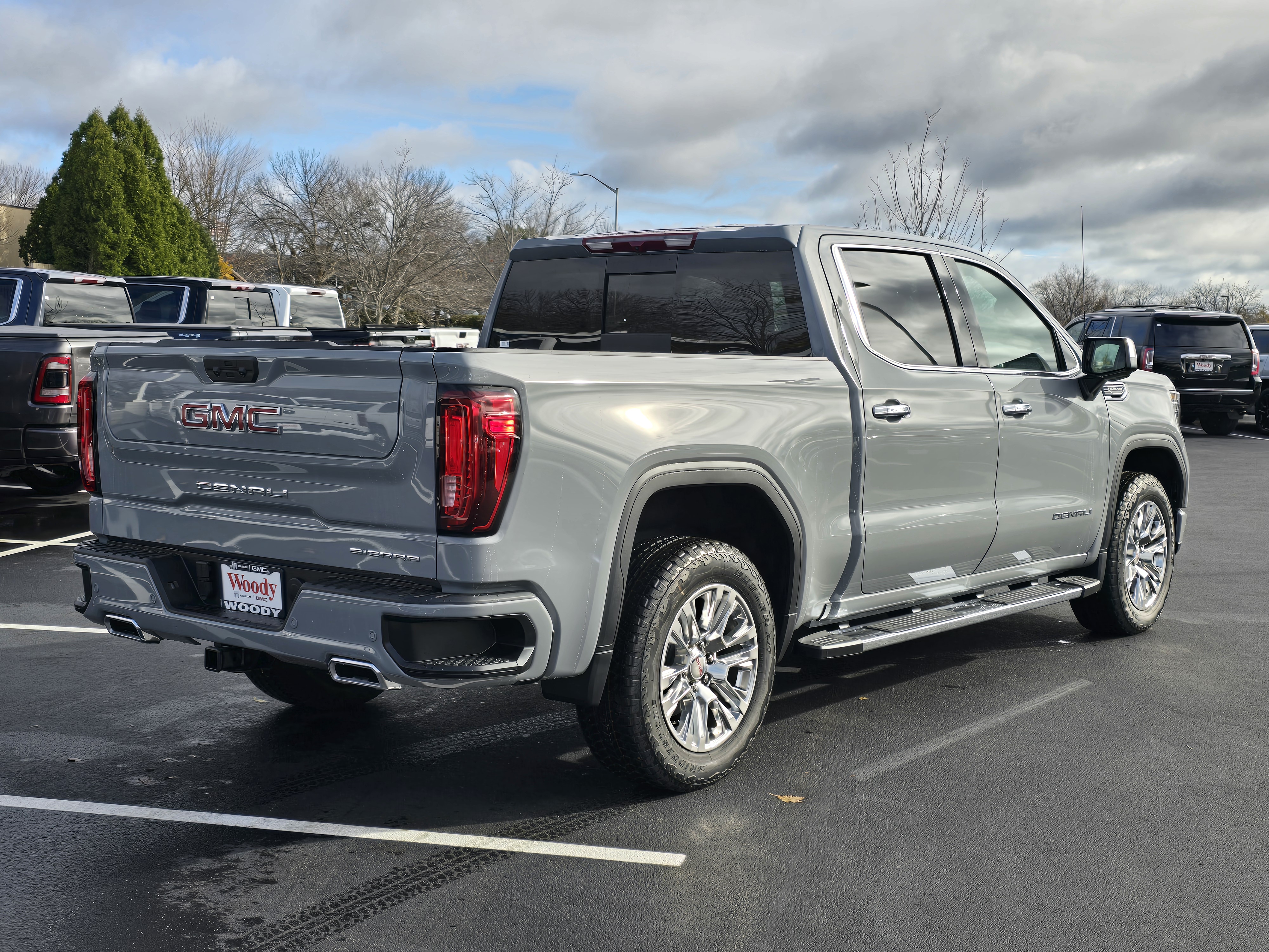 2025 GMC Sierra 1500 Denali 8