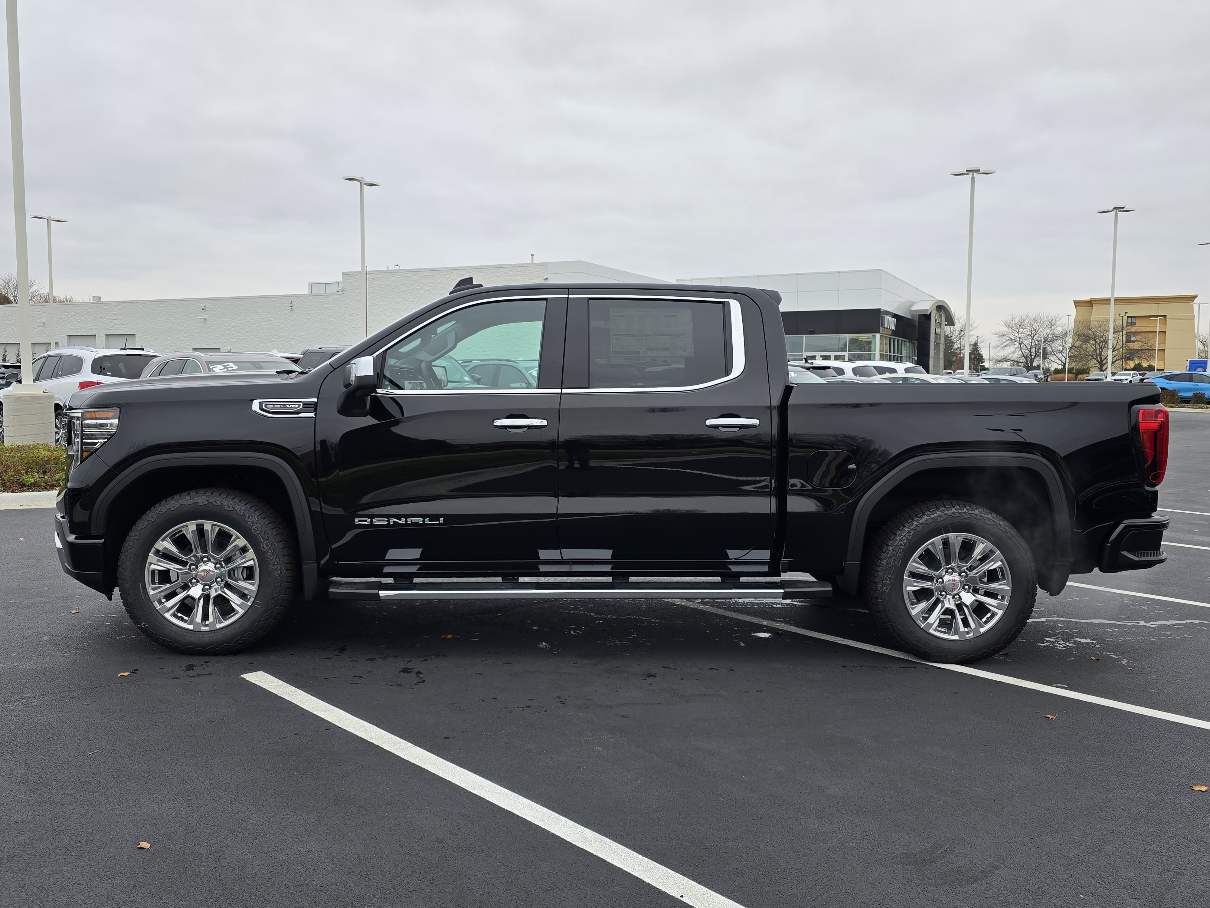 2025 GMC Sierra 1500 Denali 5