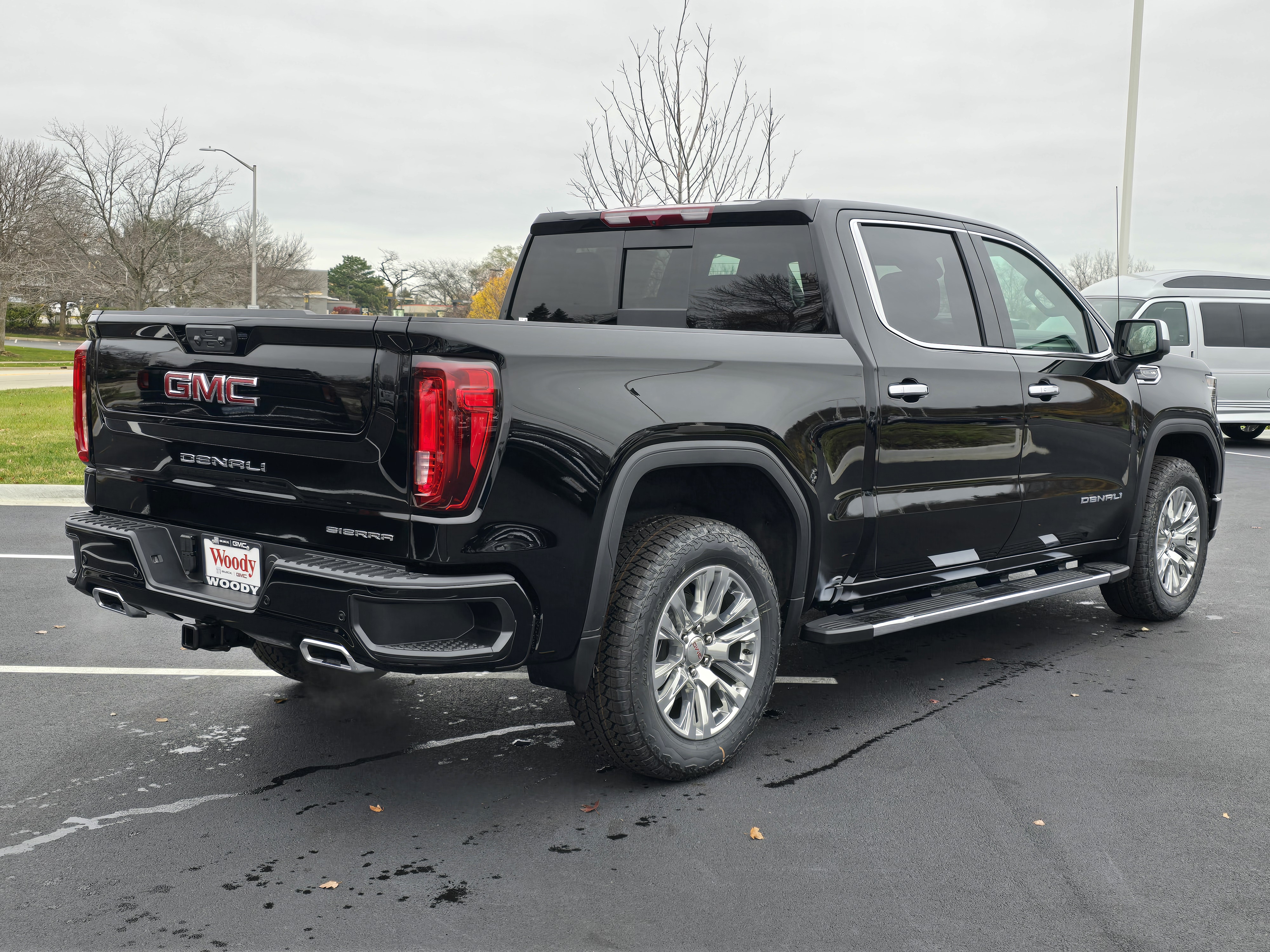 2025 GMC Sierra 1500 Denali 8