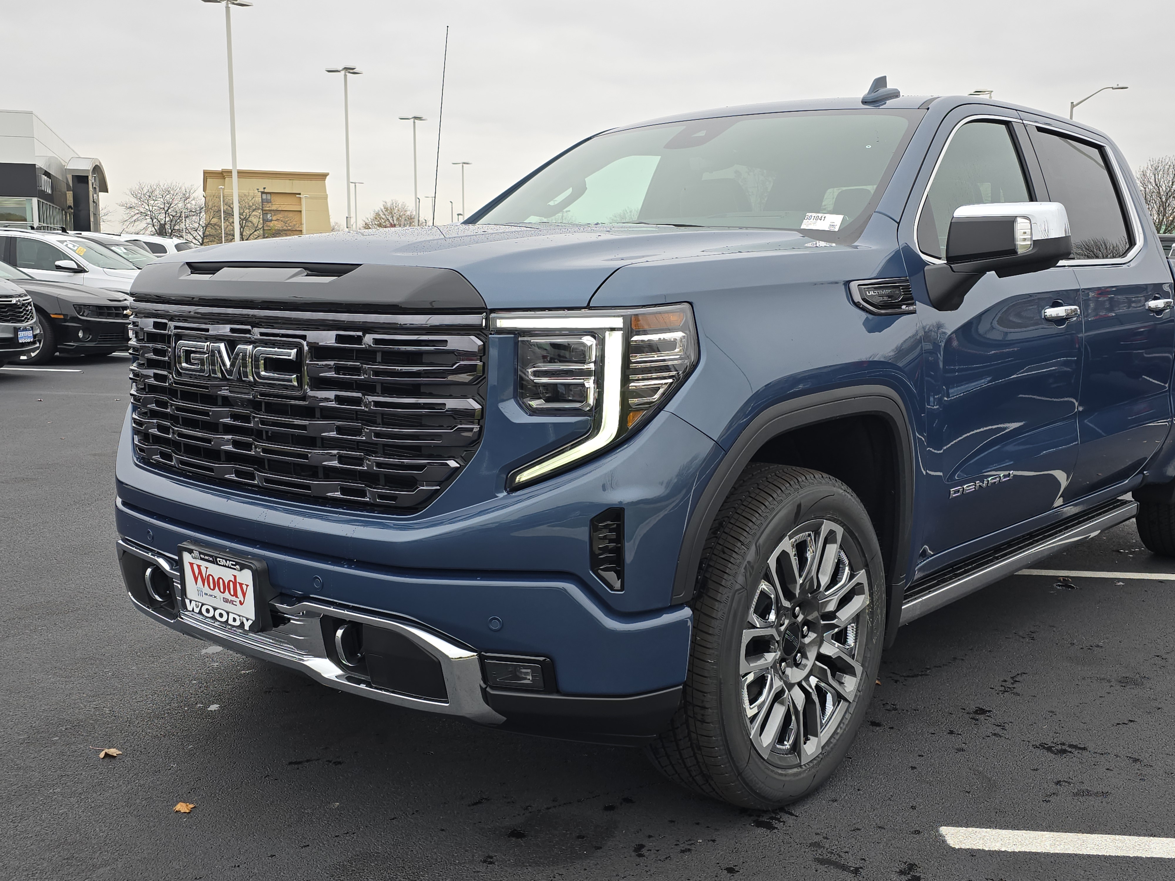 2025 GMC Sierra 1500 Denali Ultimate 10