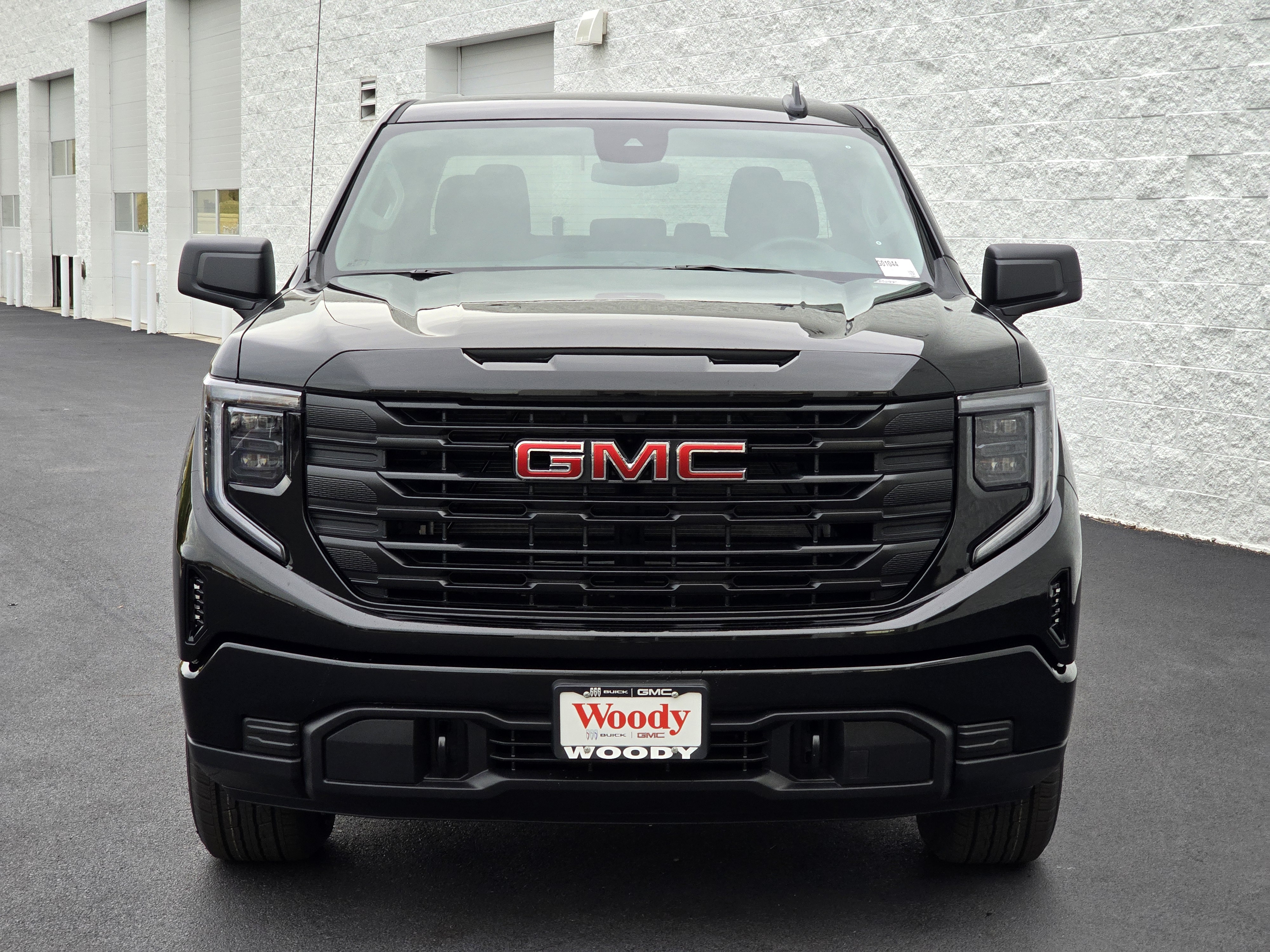 2025 GMC Sierra 1500 Pro 10