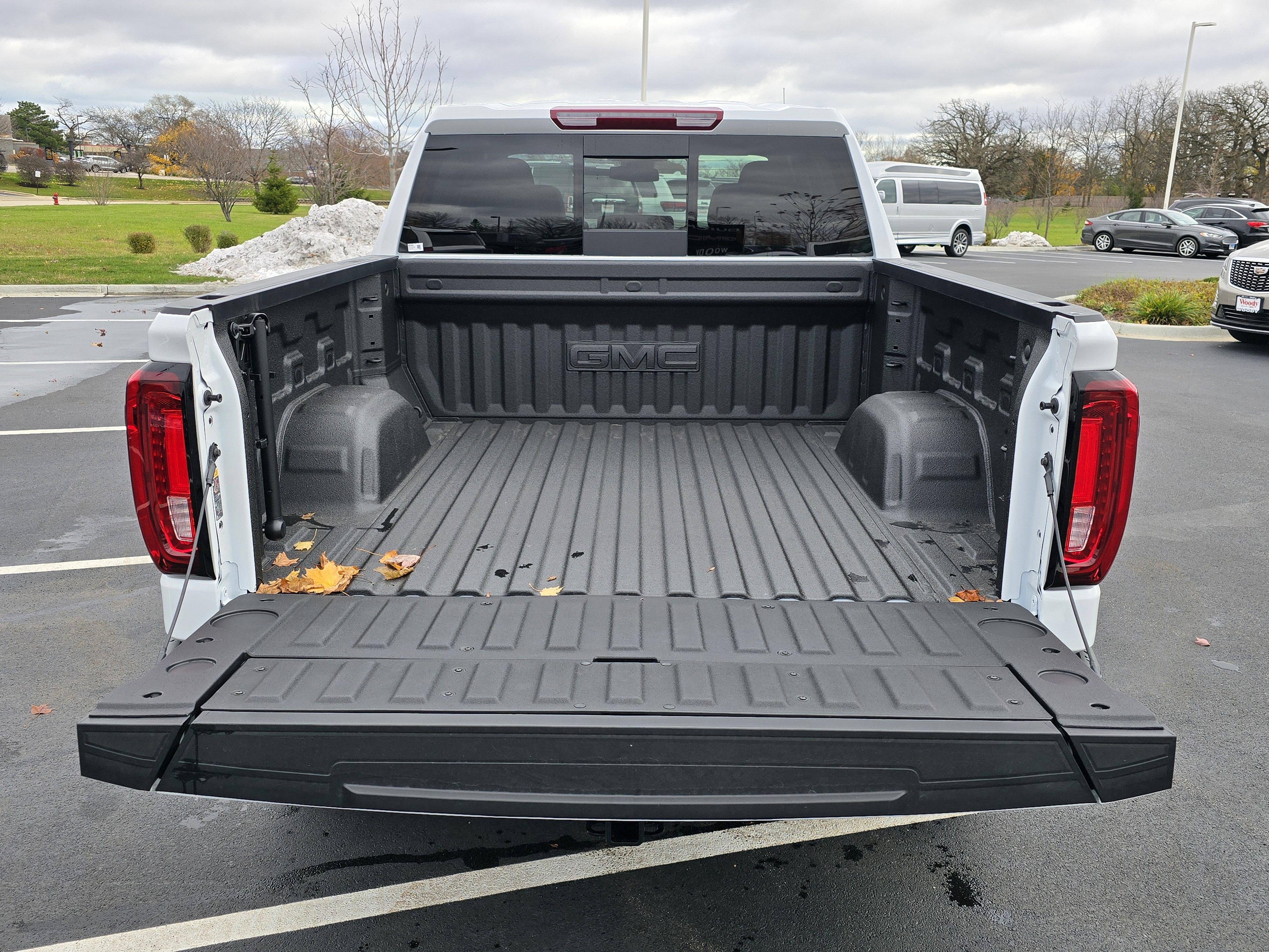 2025 GMC Sierra 1500 SLT 30