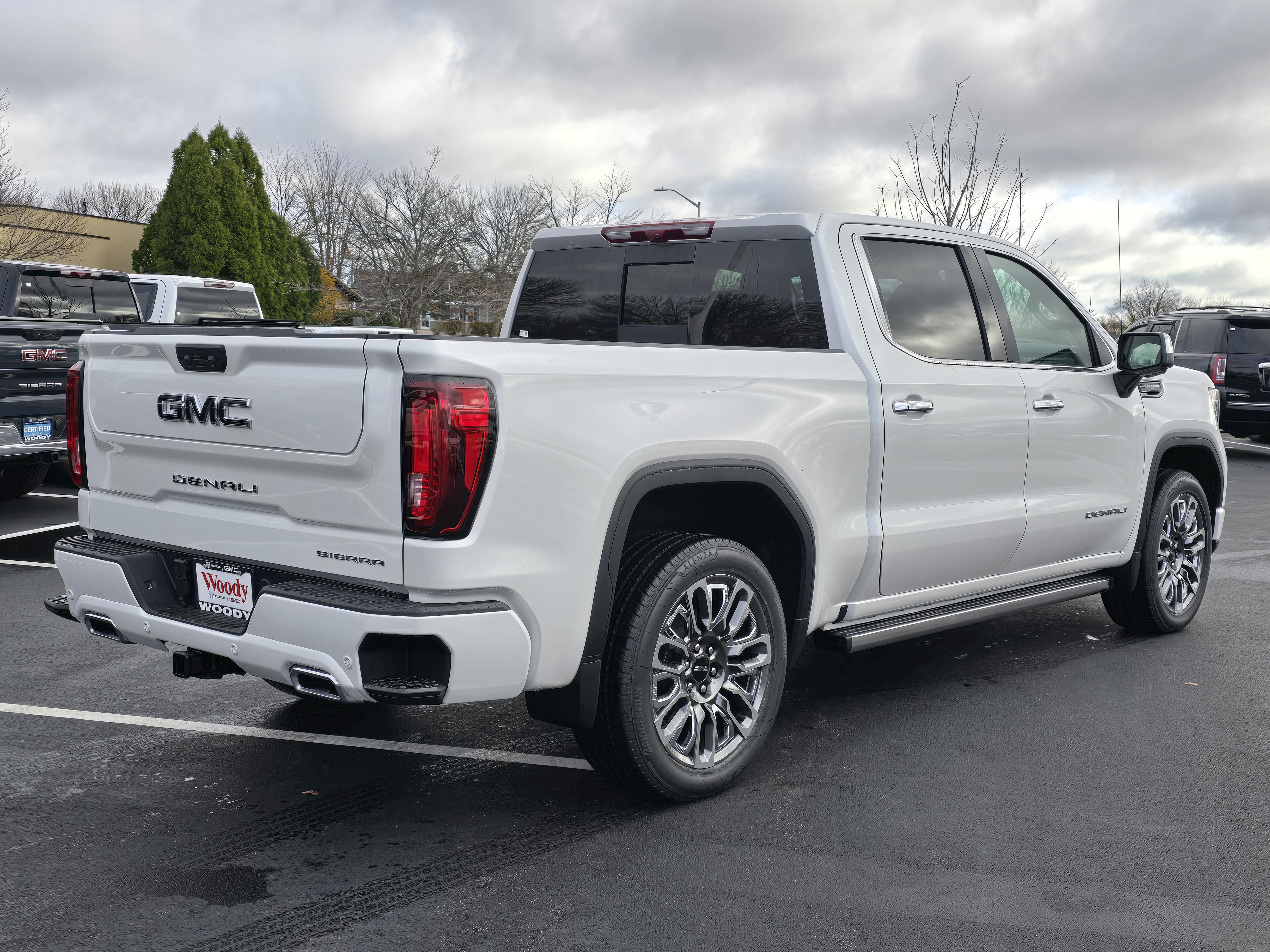 2025 GMC Sierra 1500 Denali Ultimate 8