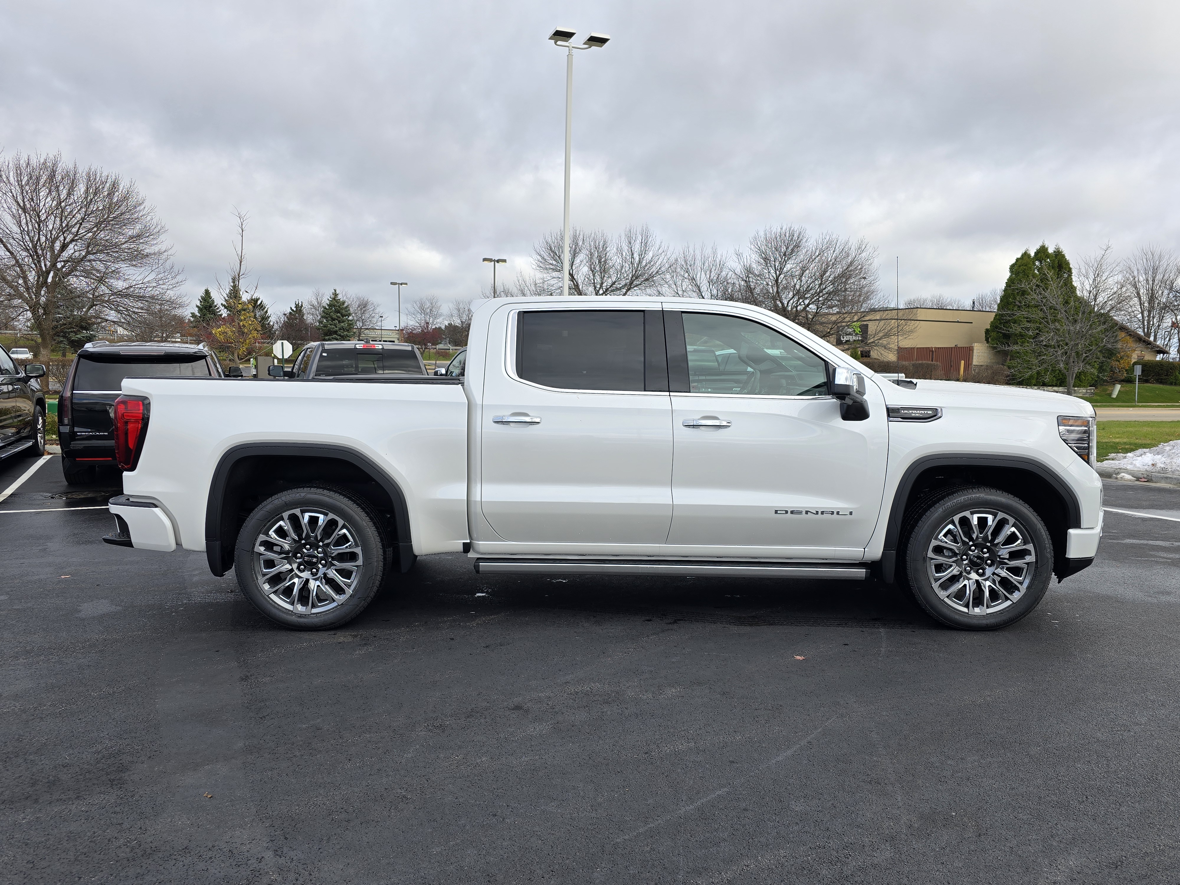 2025 GMC Sierra 1500 Denali Ultimate 9