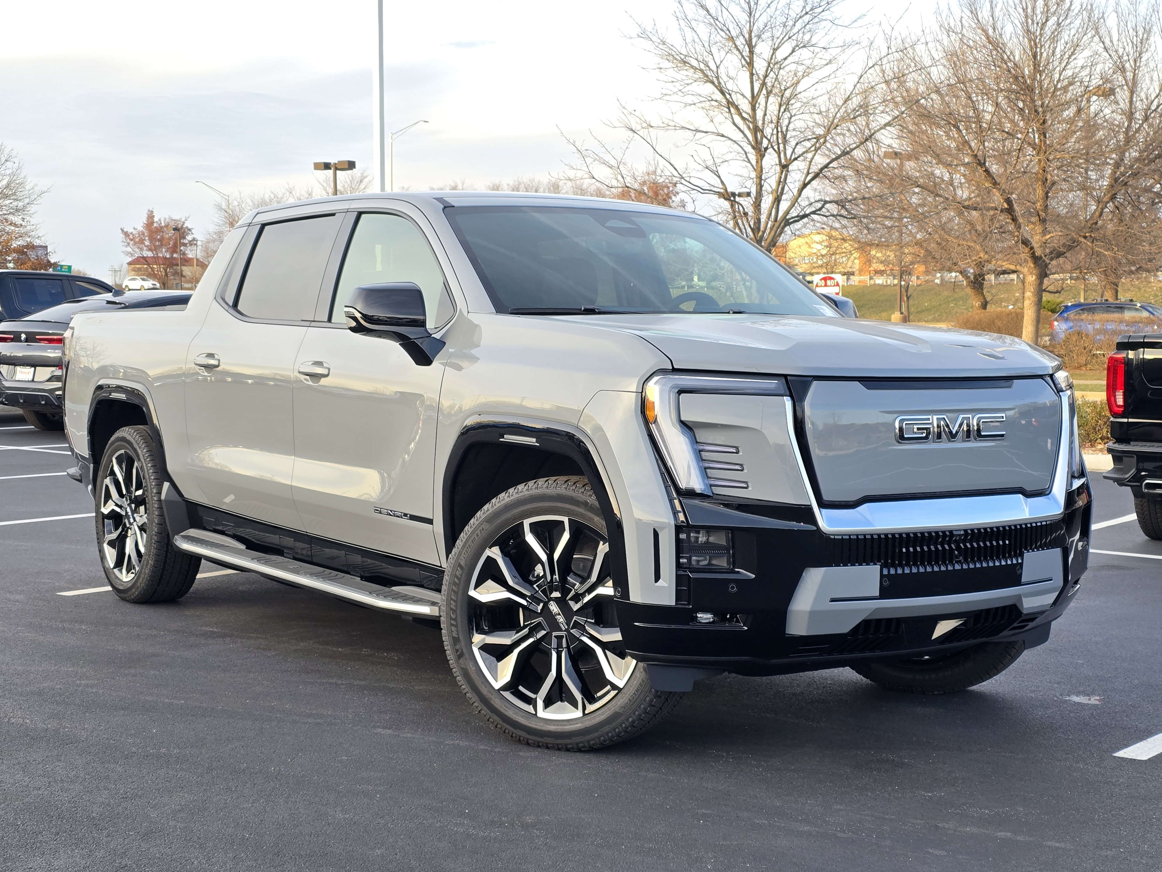 2025 GMC Sierra EV Denali 2