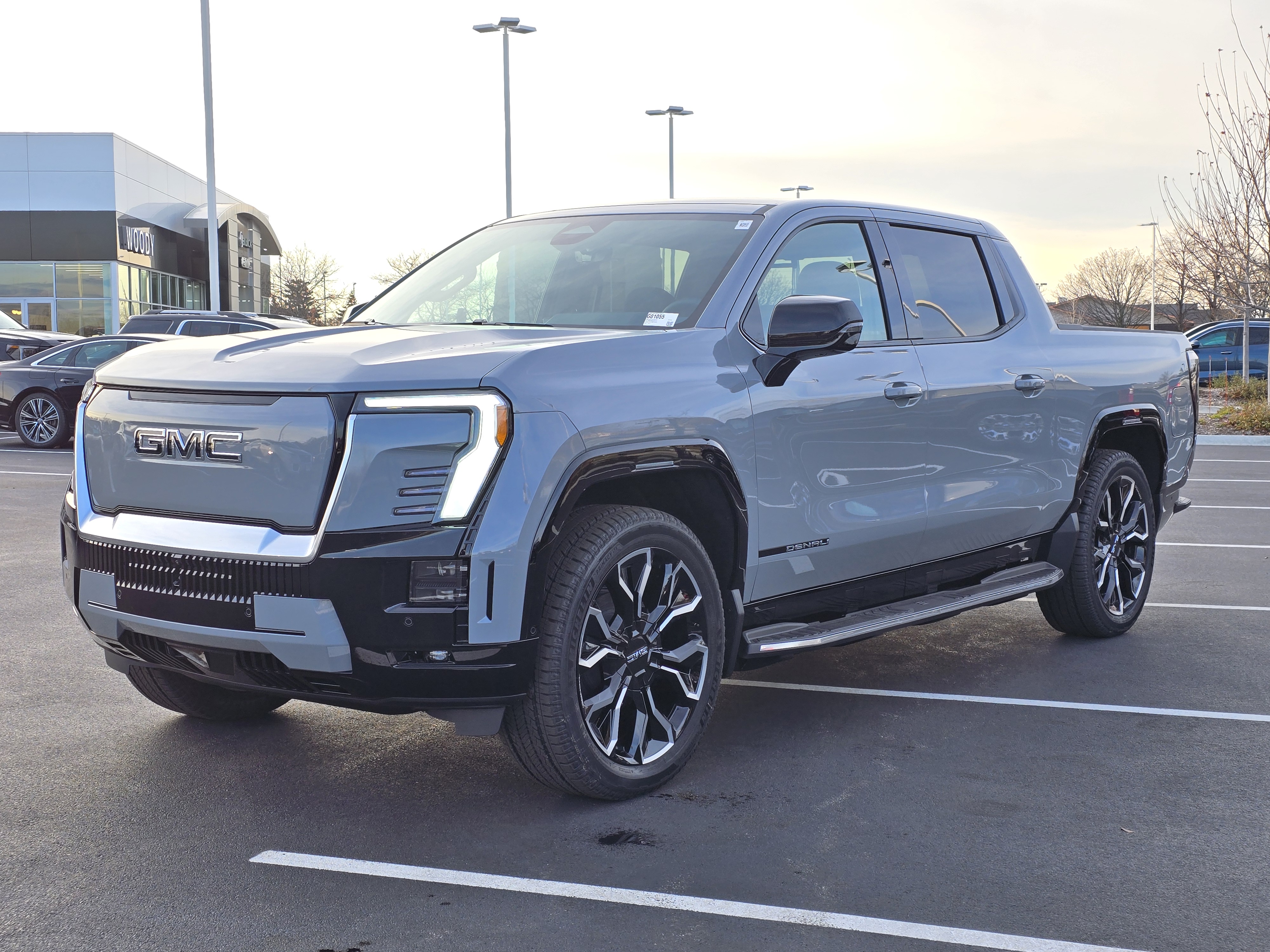 2025 GMC Sierra EV Denali 4