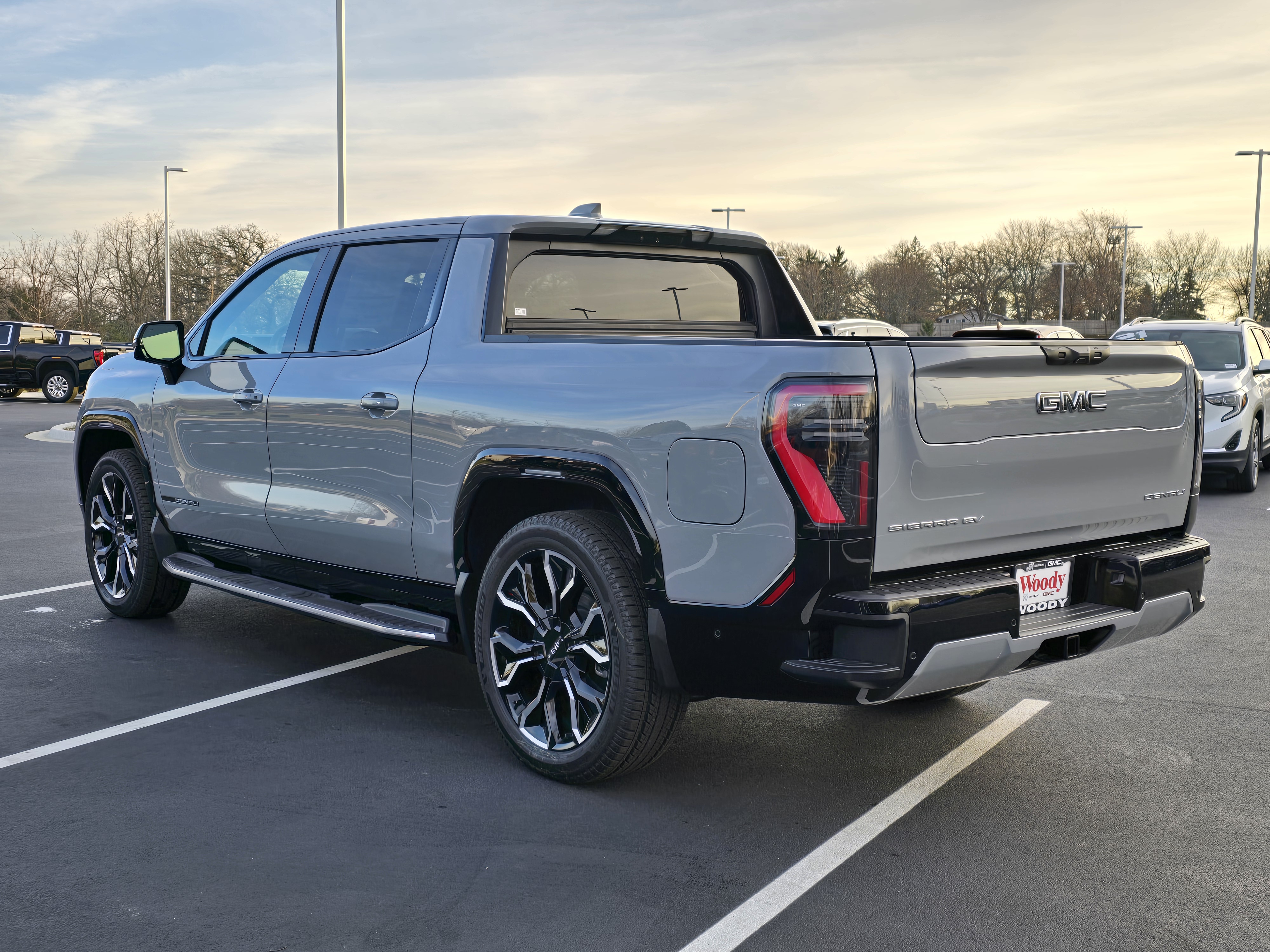 2025 GMC Sierra EV Denali 5