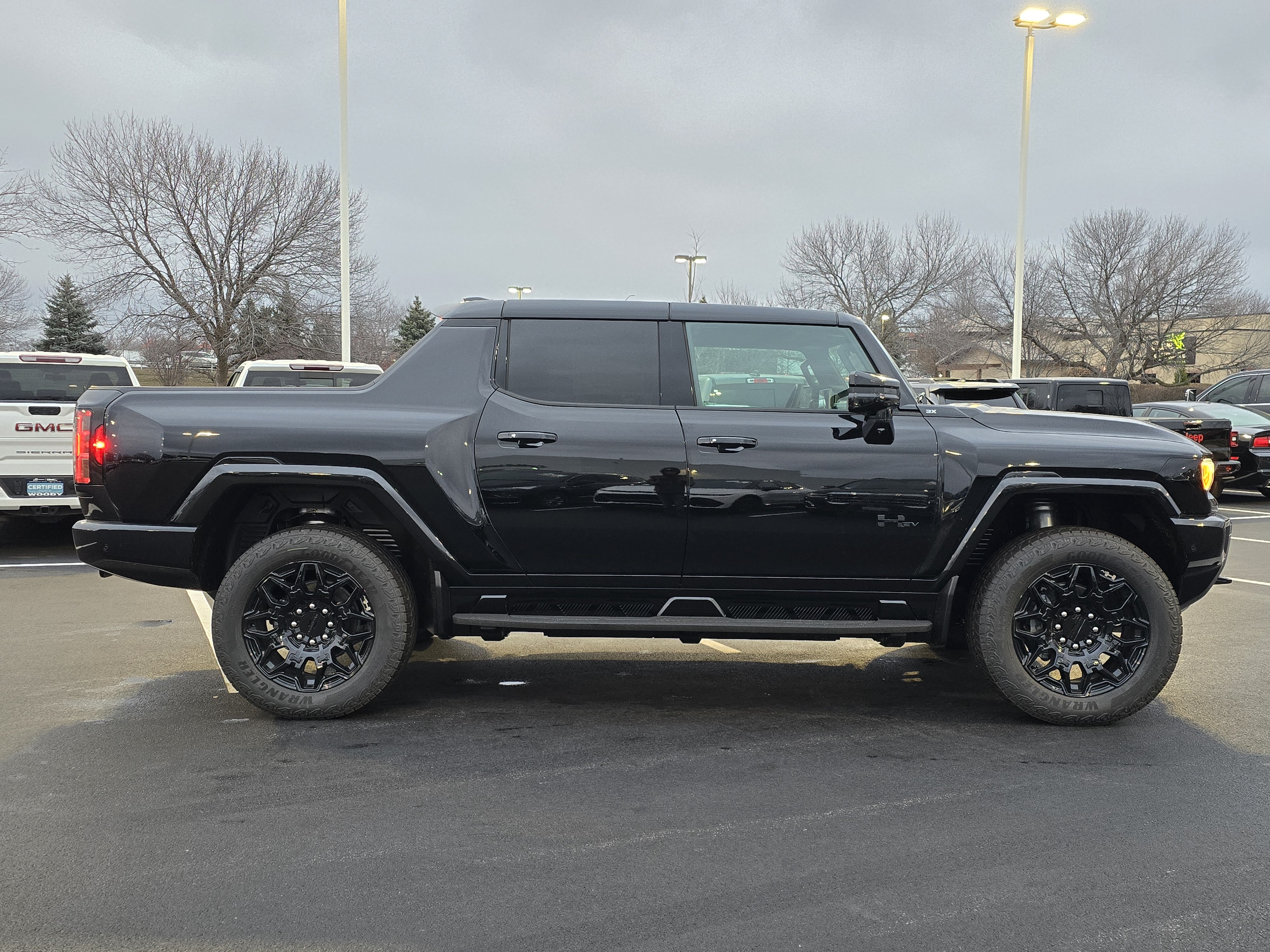 2025 GMC Hummer EV Pickup 3X 9