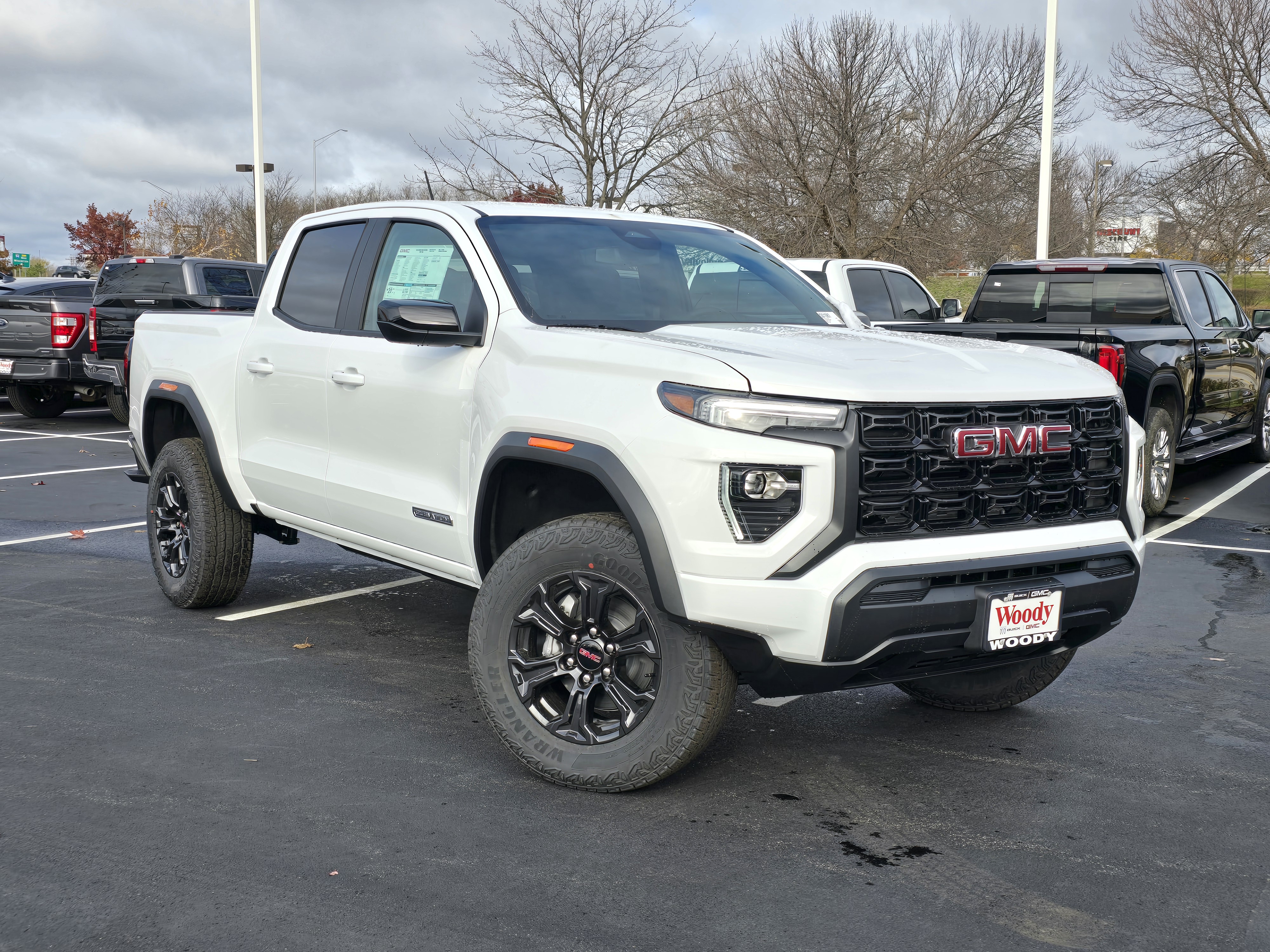 2024 GMC Canyon Elevation 2