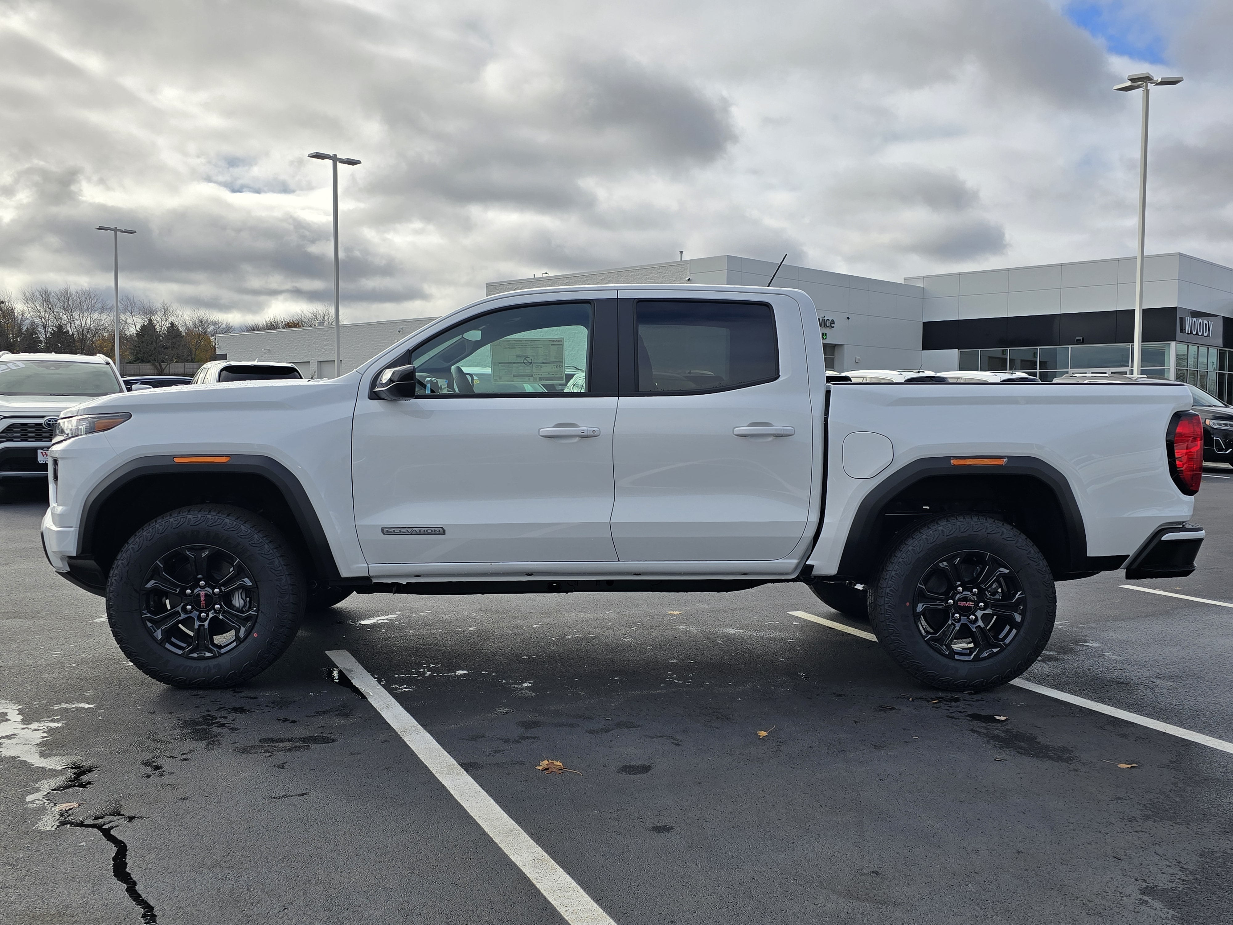 2024 GMC Canyon Elevation 5