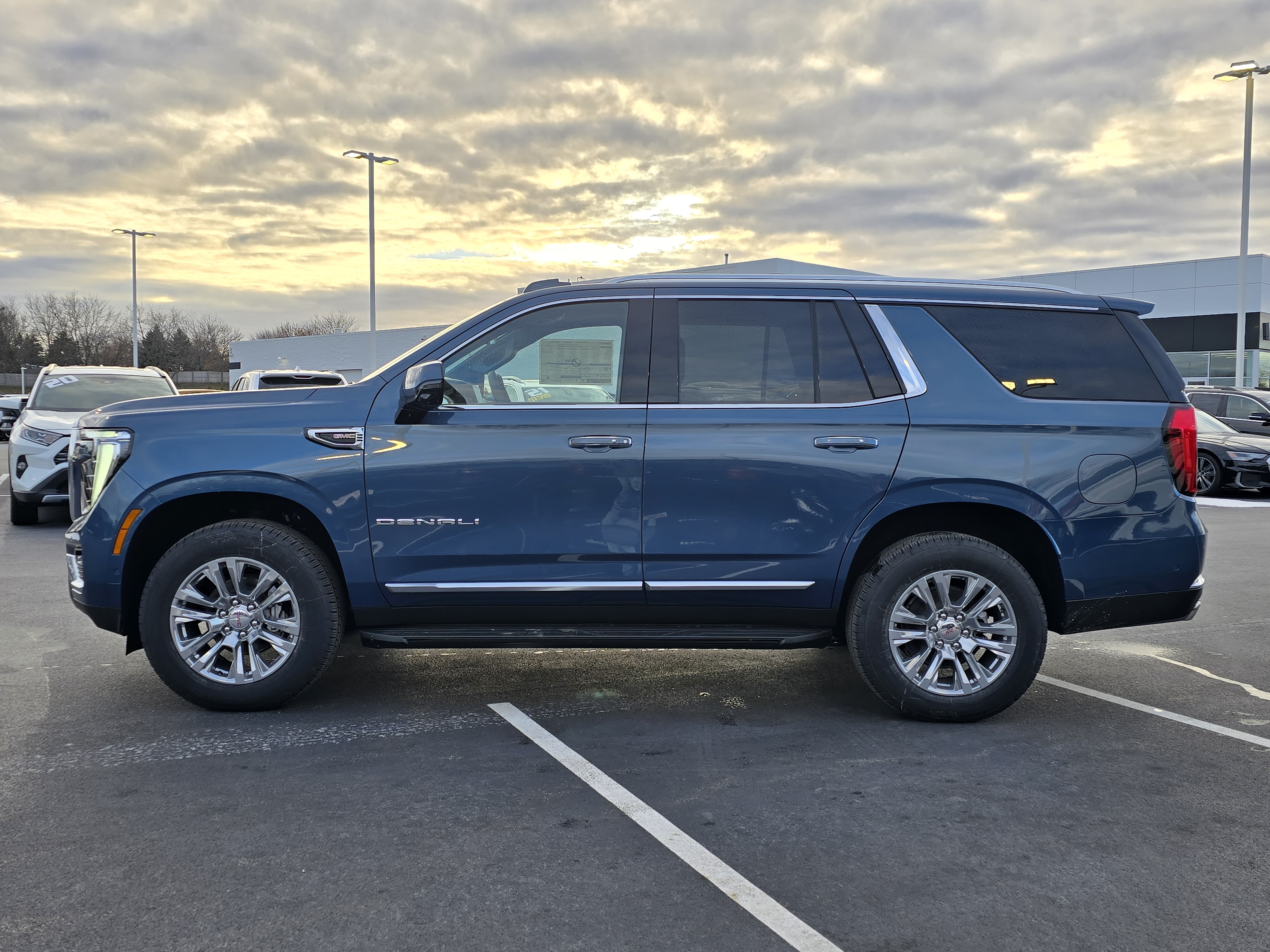 2025 GMC Yukon Denali 5