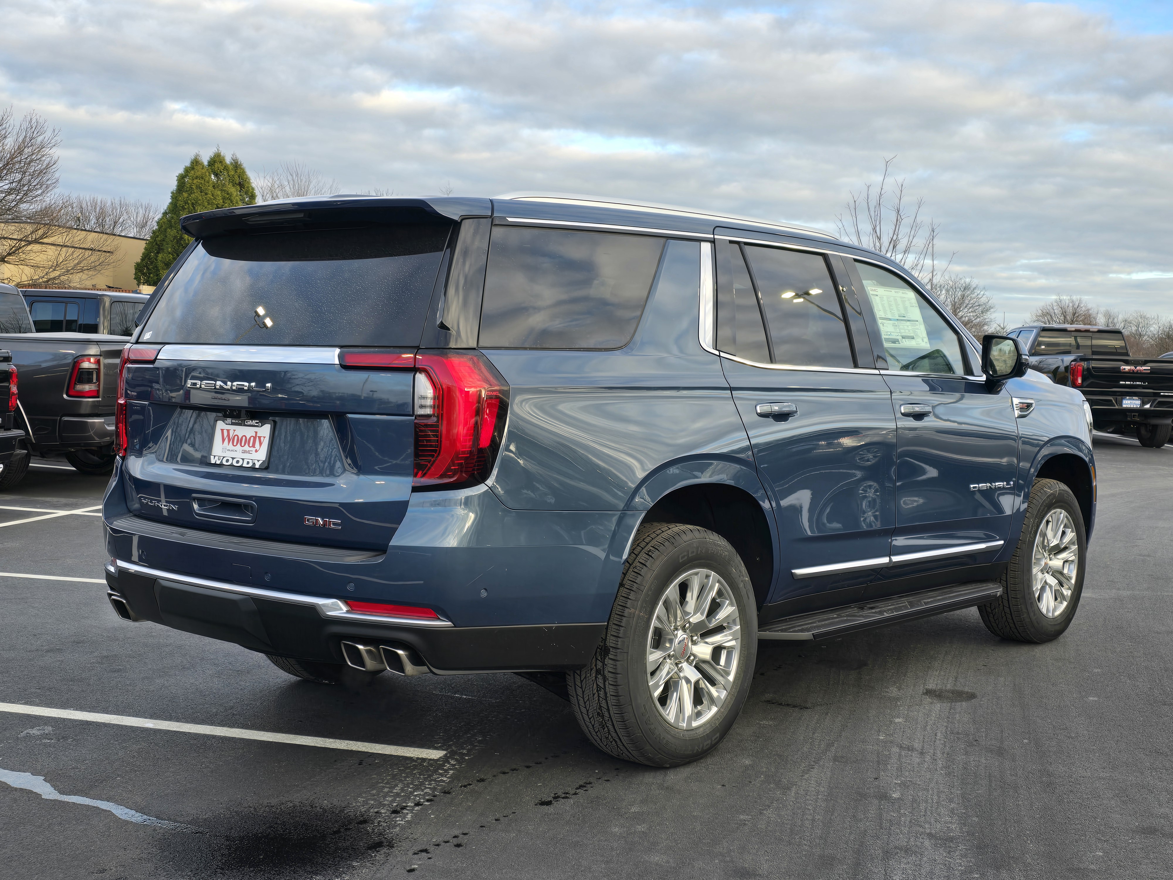 2025 GMC Yukon Denali 8