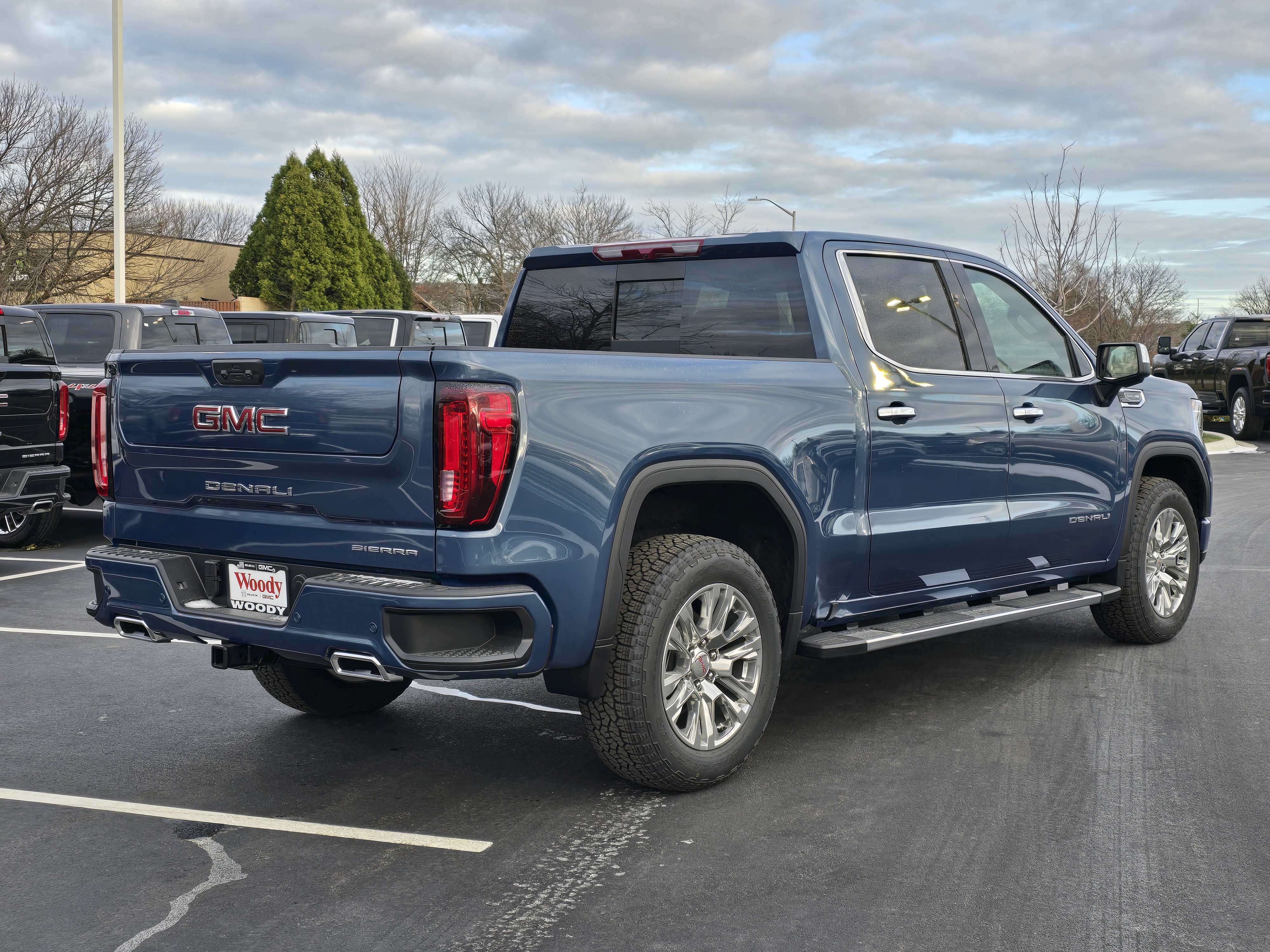 2025 GMC Sierra 1500 Denali 8