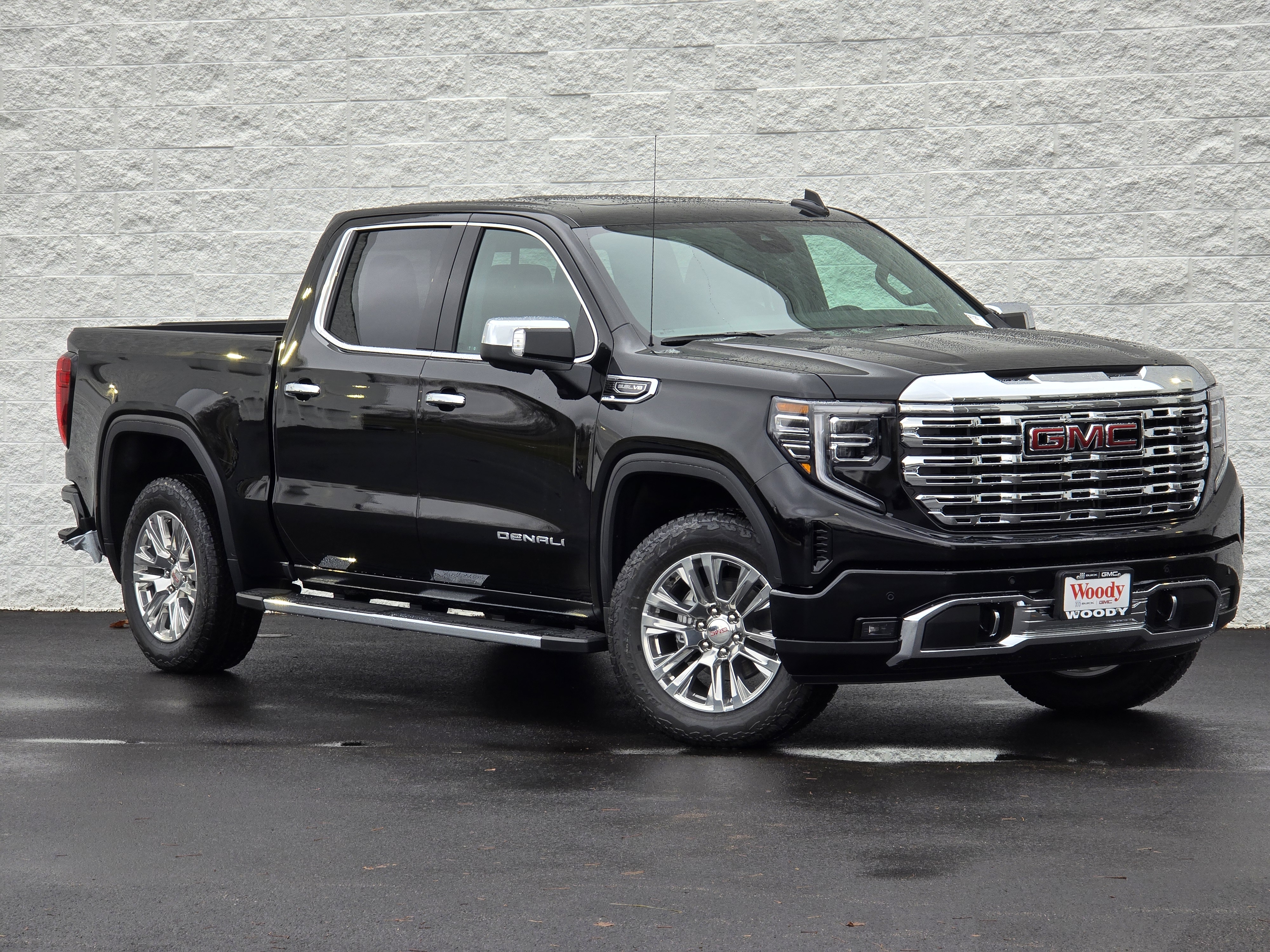 2025 GMC Sierra 1500 Denali 2