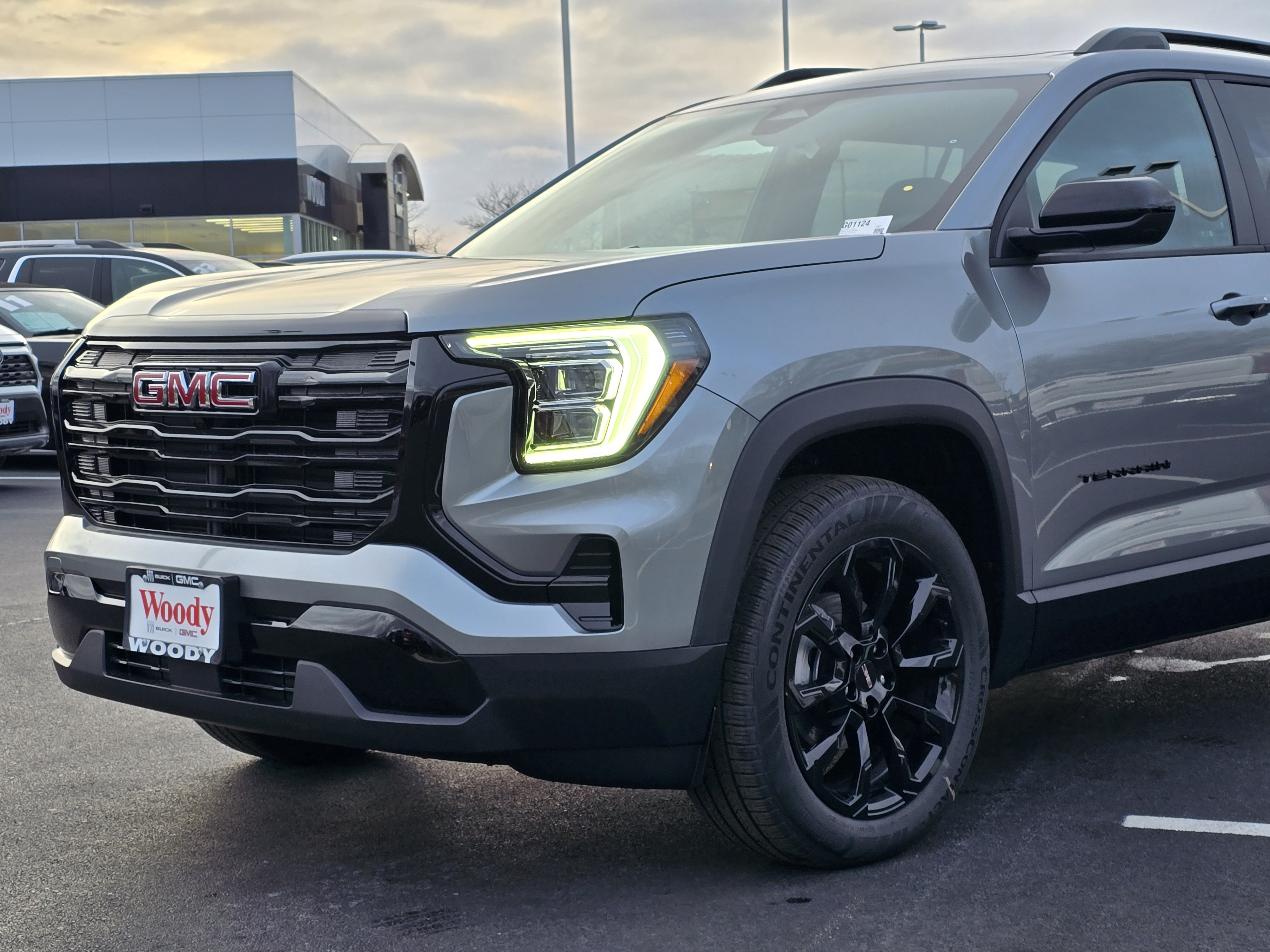 2025 GMC Terrain Elevation 10