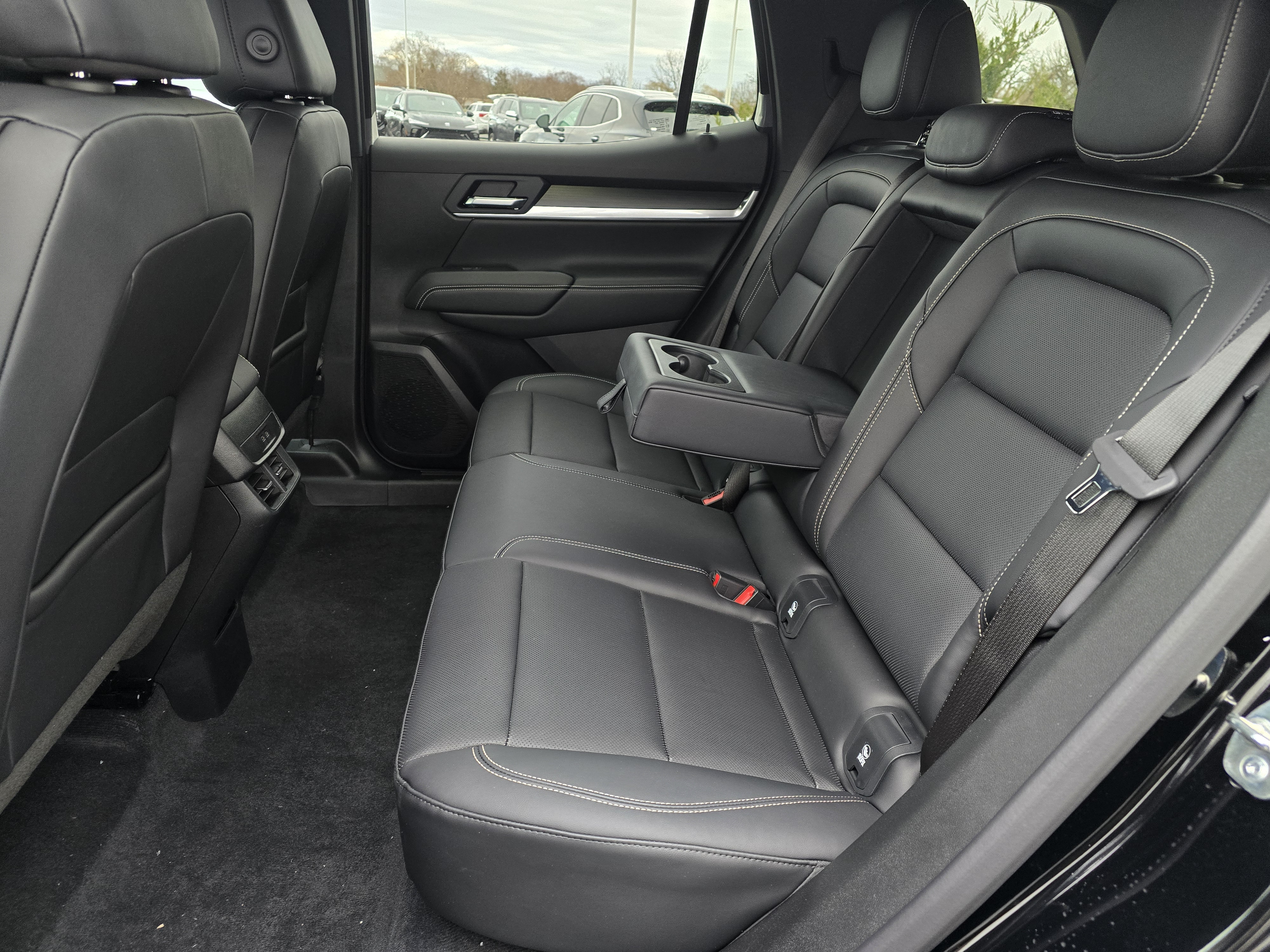 2025 GMC Terrain Elevation 38