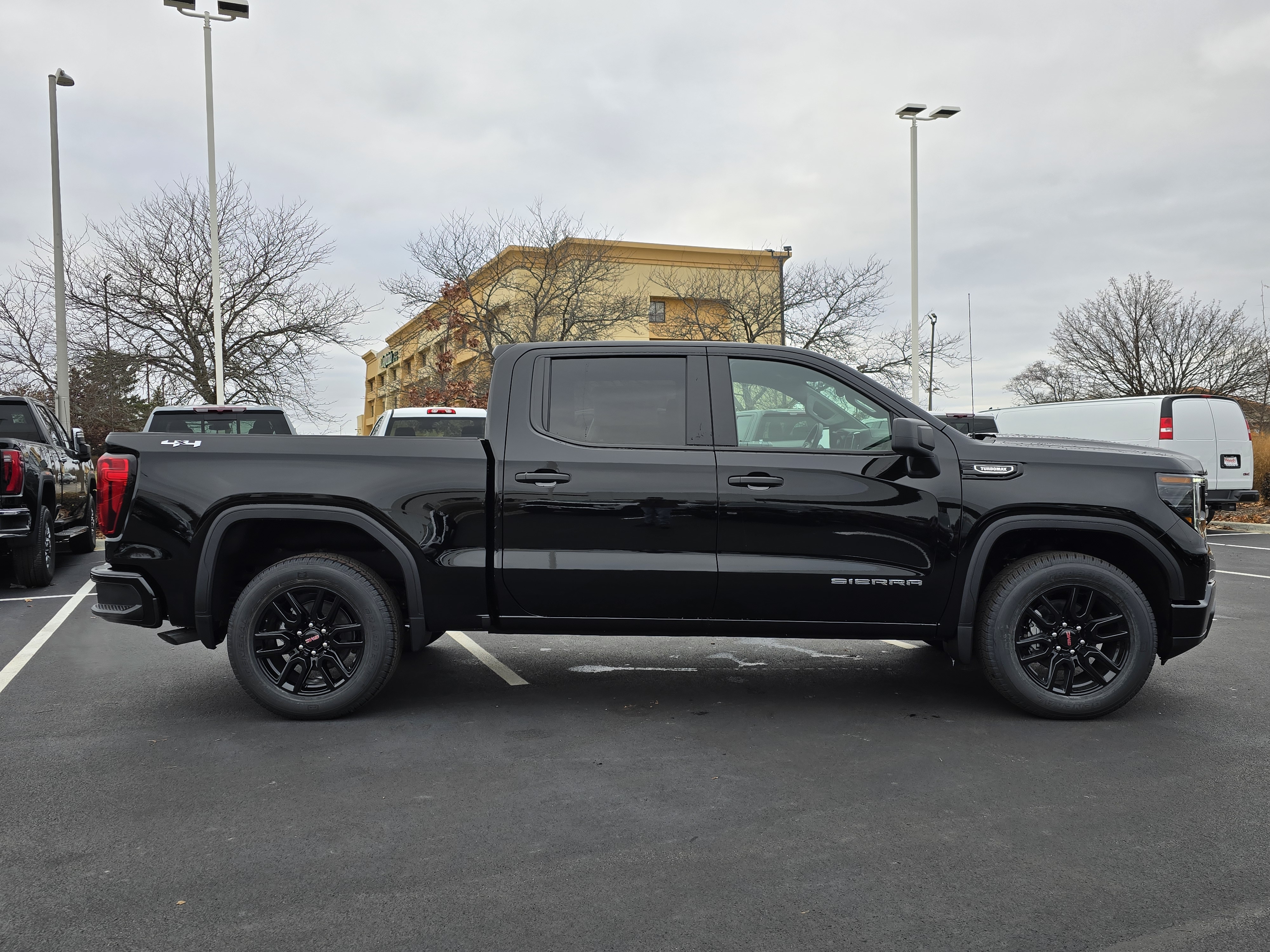 2025 GMC Sierra 1500 Pro 9