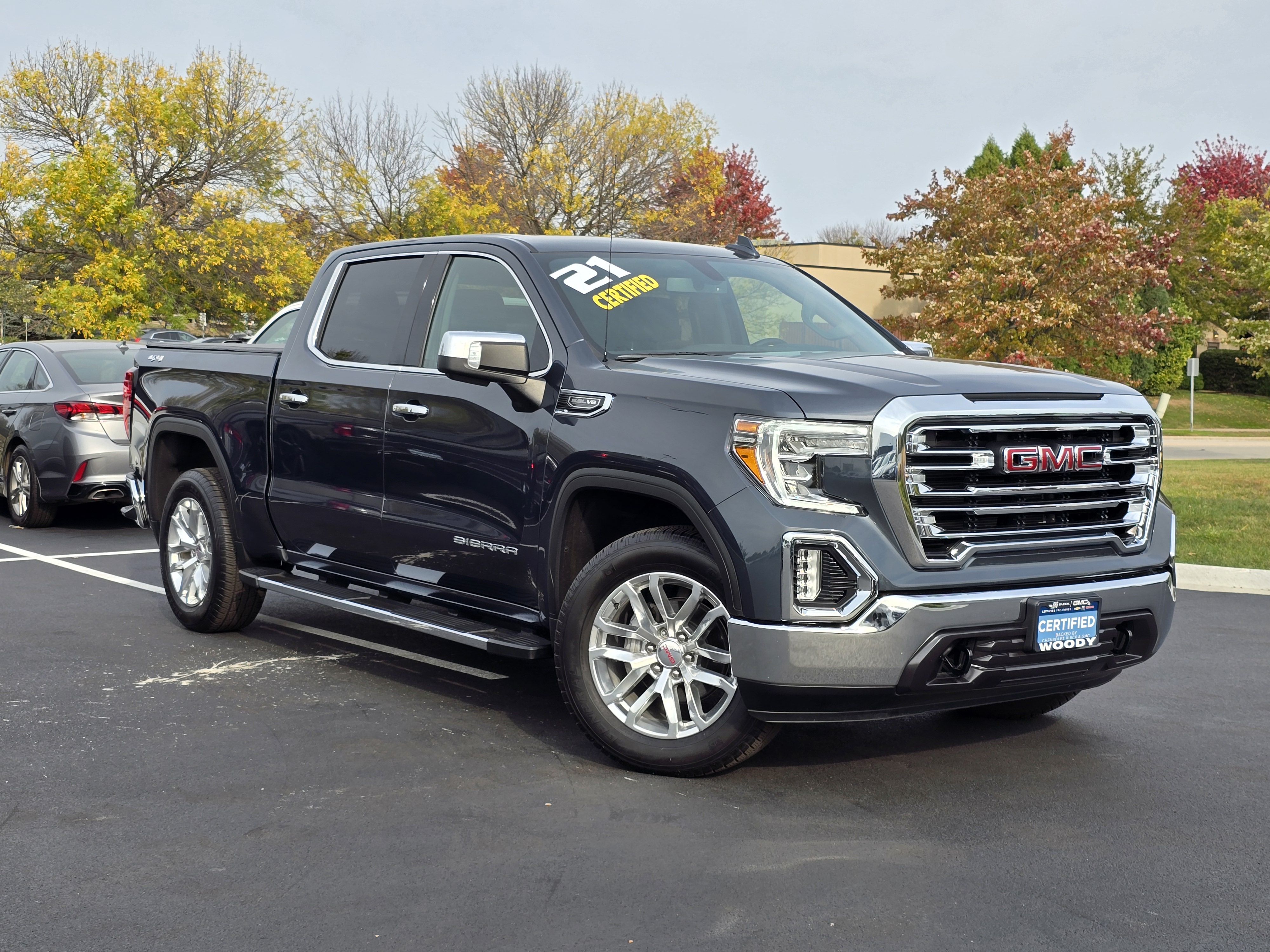 2021 GMC Sierra 1500 SLT 2