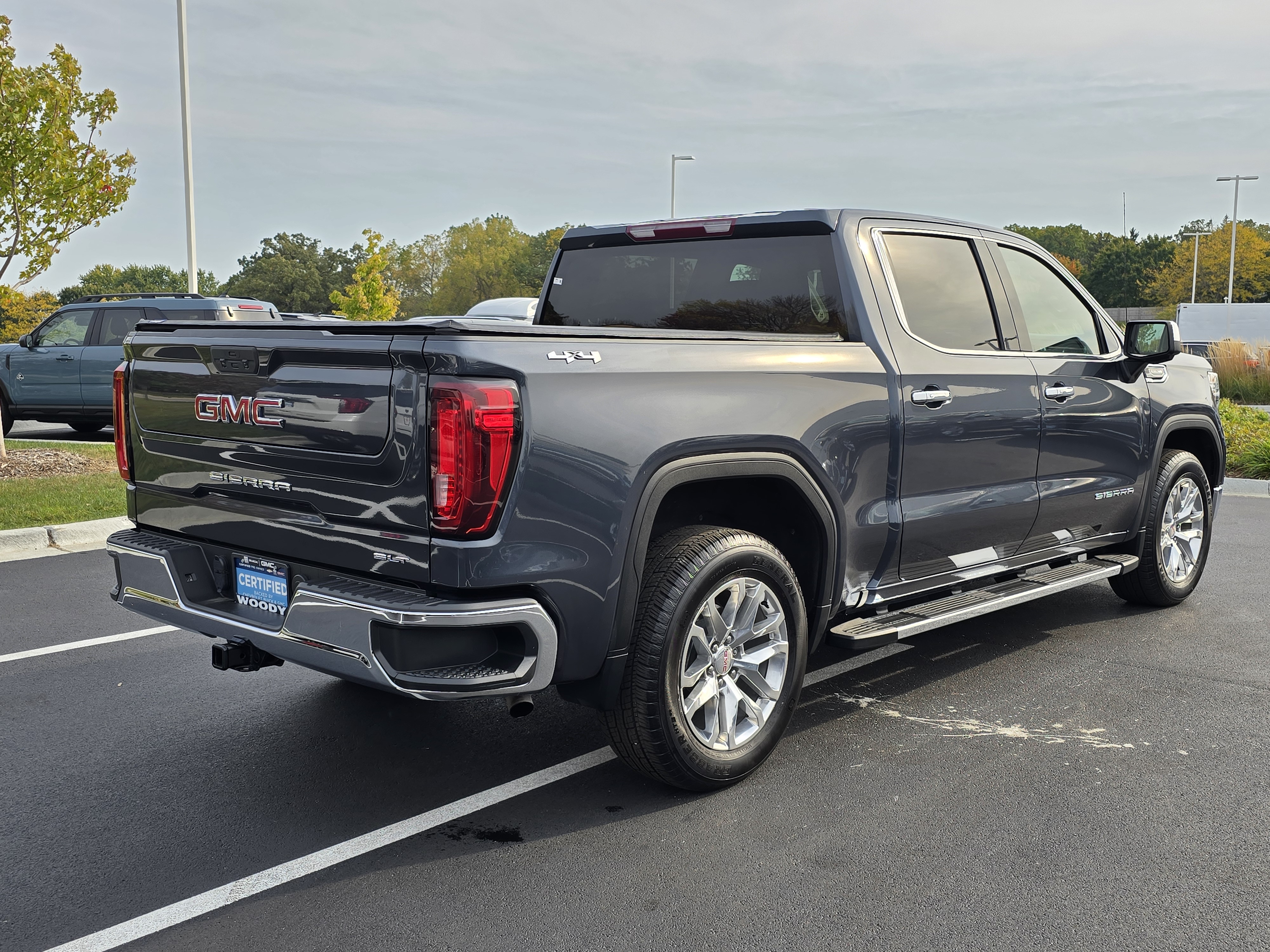 2021 GMC Sierra 1500 SLT 8