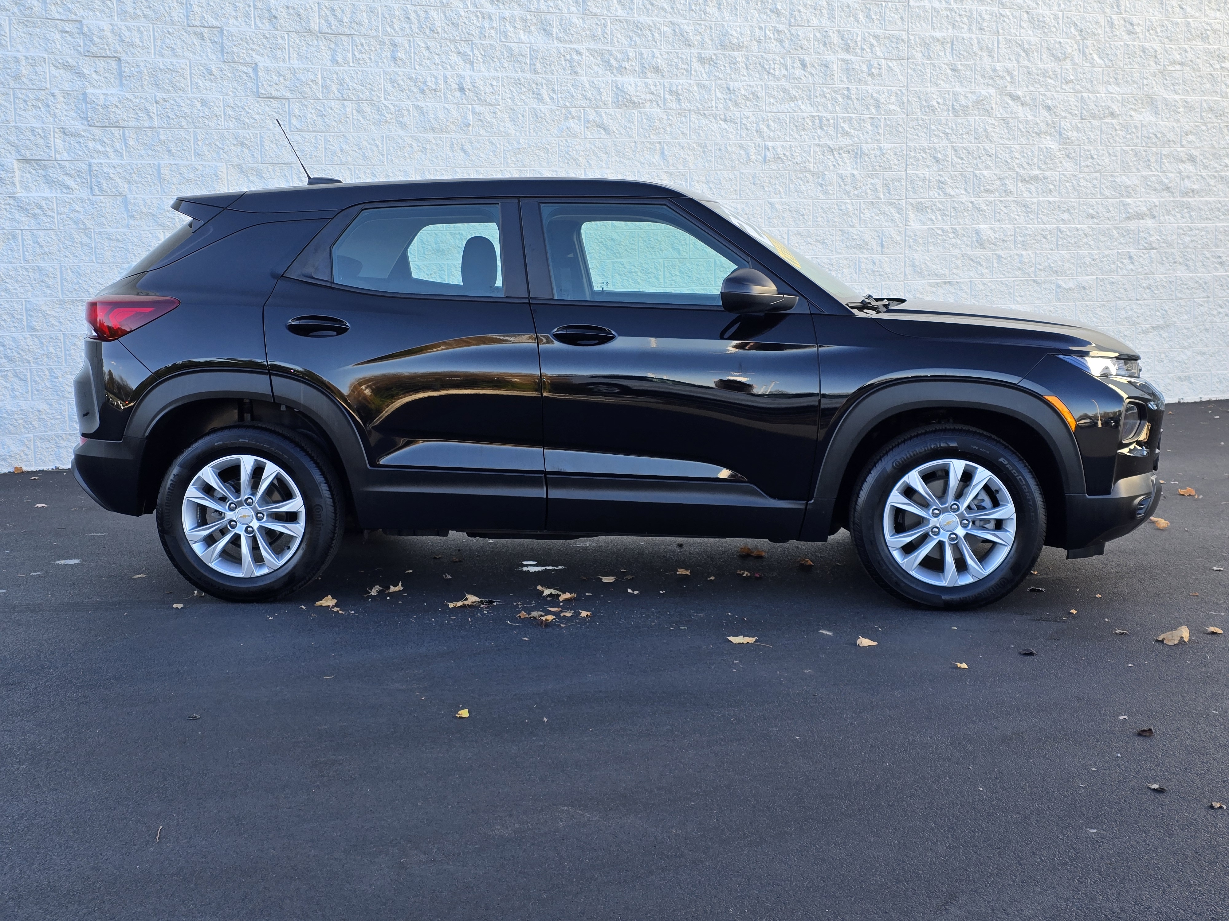 2023 Chevrolet TrailBlazer LS 3