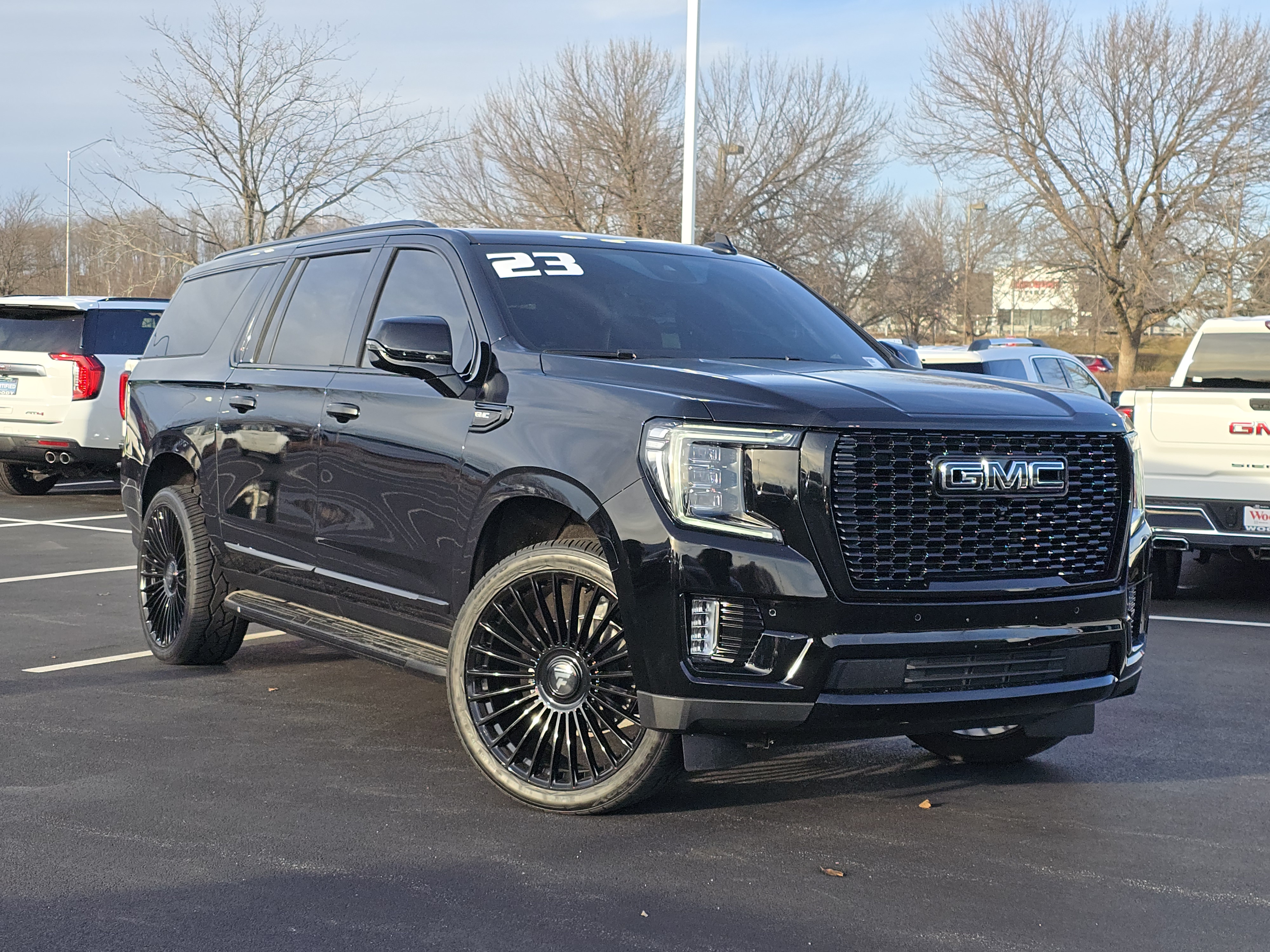 2023 GMC Yukon XL SLT 2