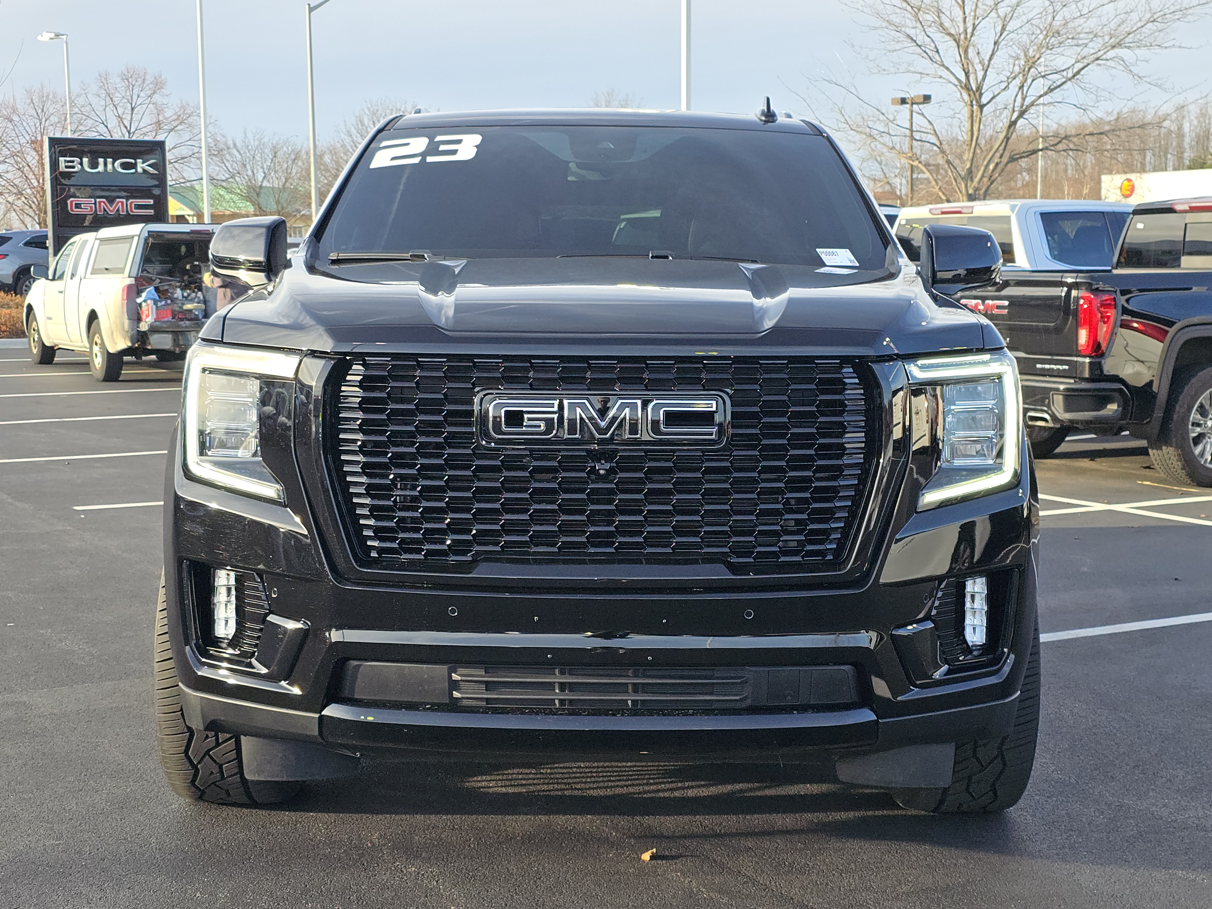 2023 GMC Yukon XL SLT 3