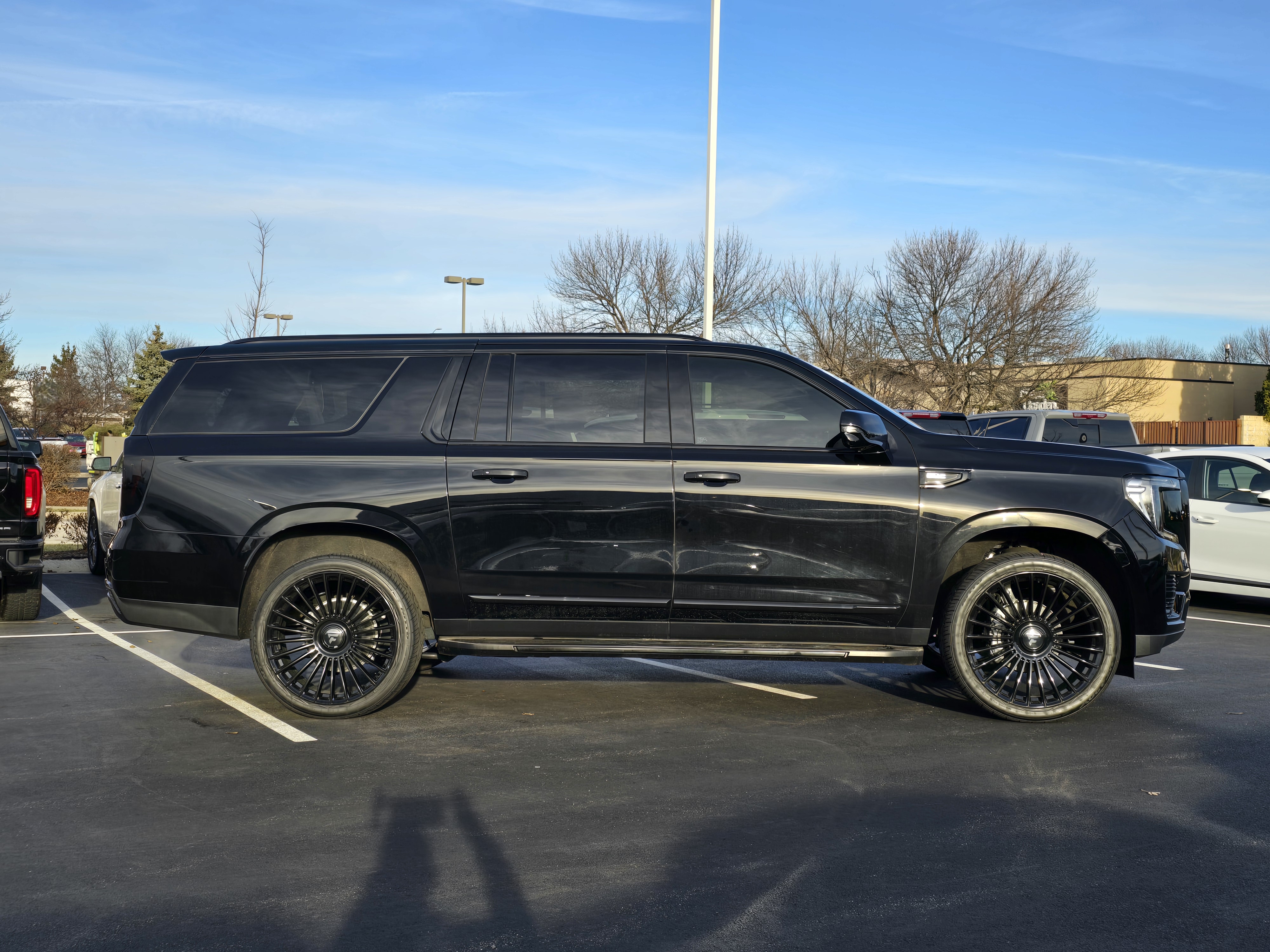 2023 GMC Yukon XL SLT 8