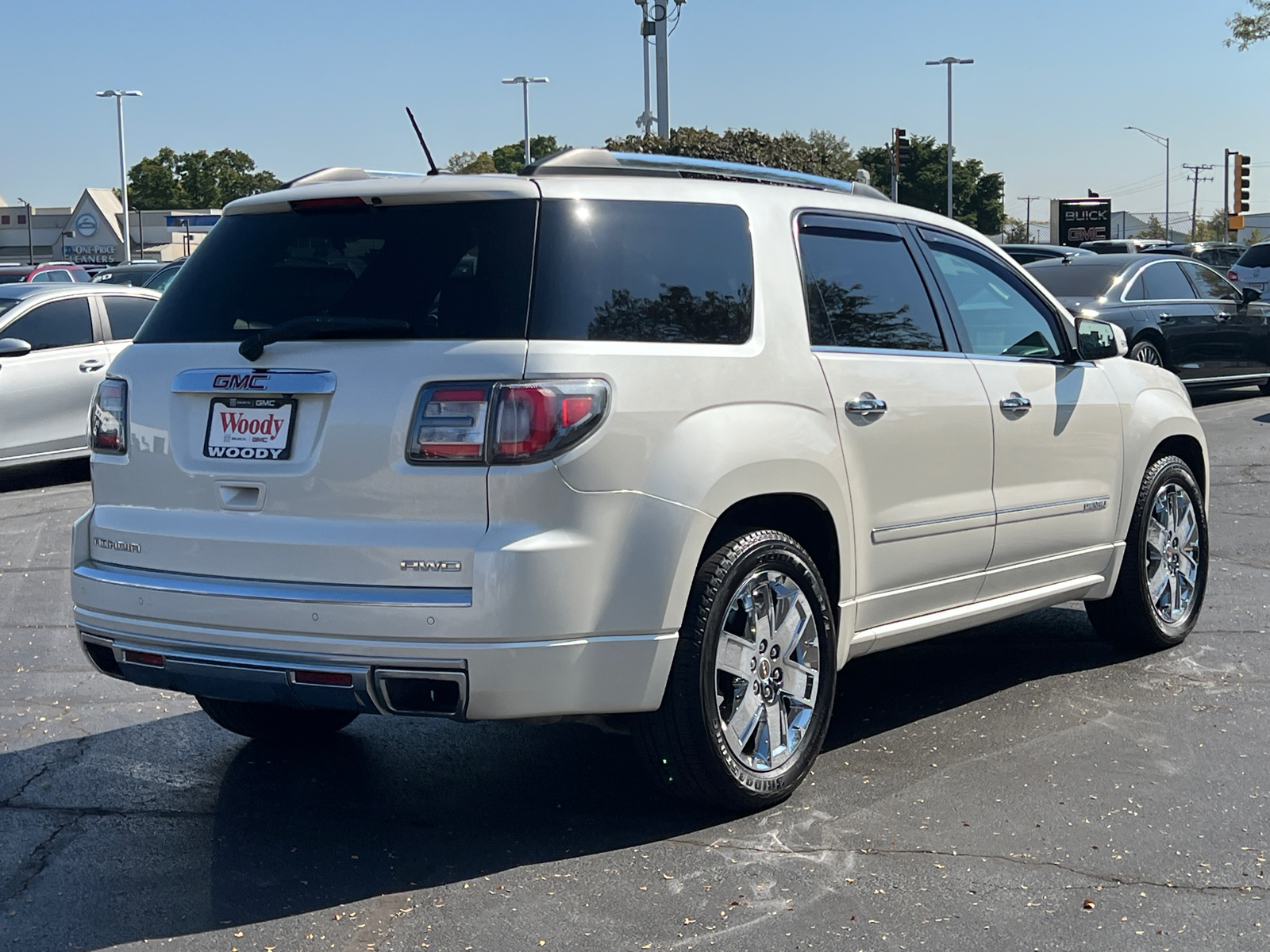 2014 GMC Acadia Denali 8