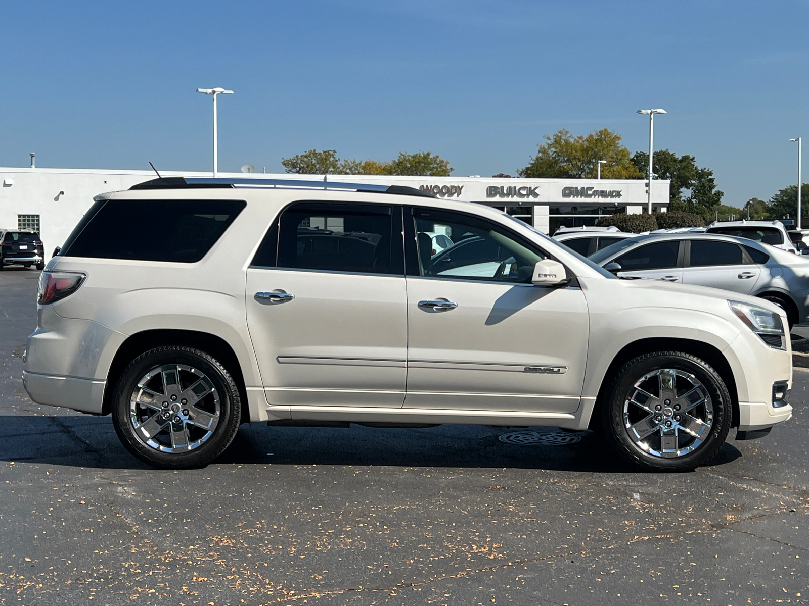 2014 GMC Acadia Denali 9