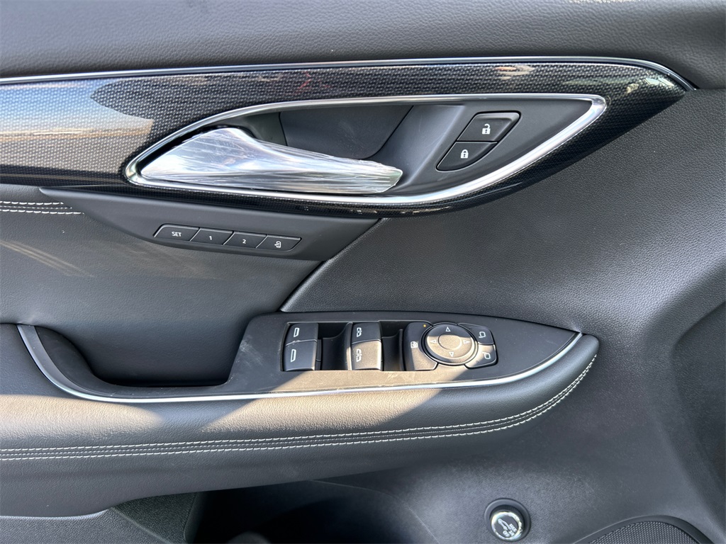 2023 Buick Envision Essence 14