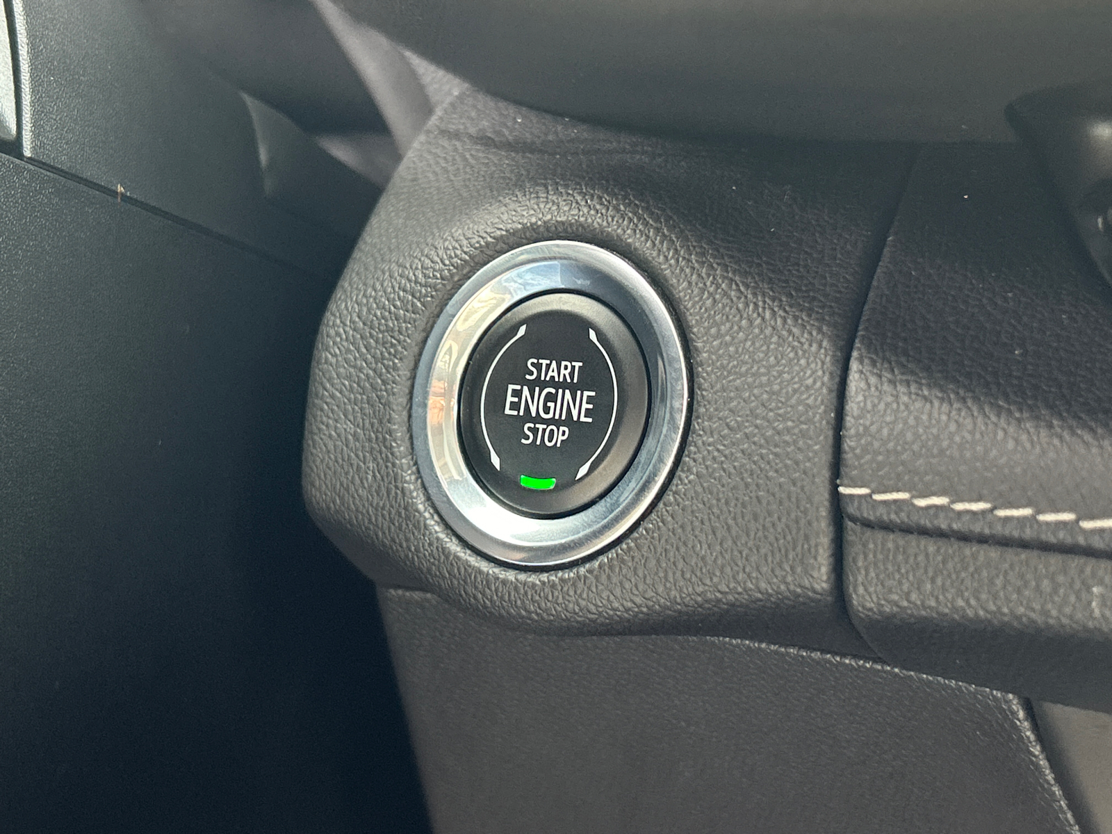 2021 Buick Envision Essence 26