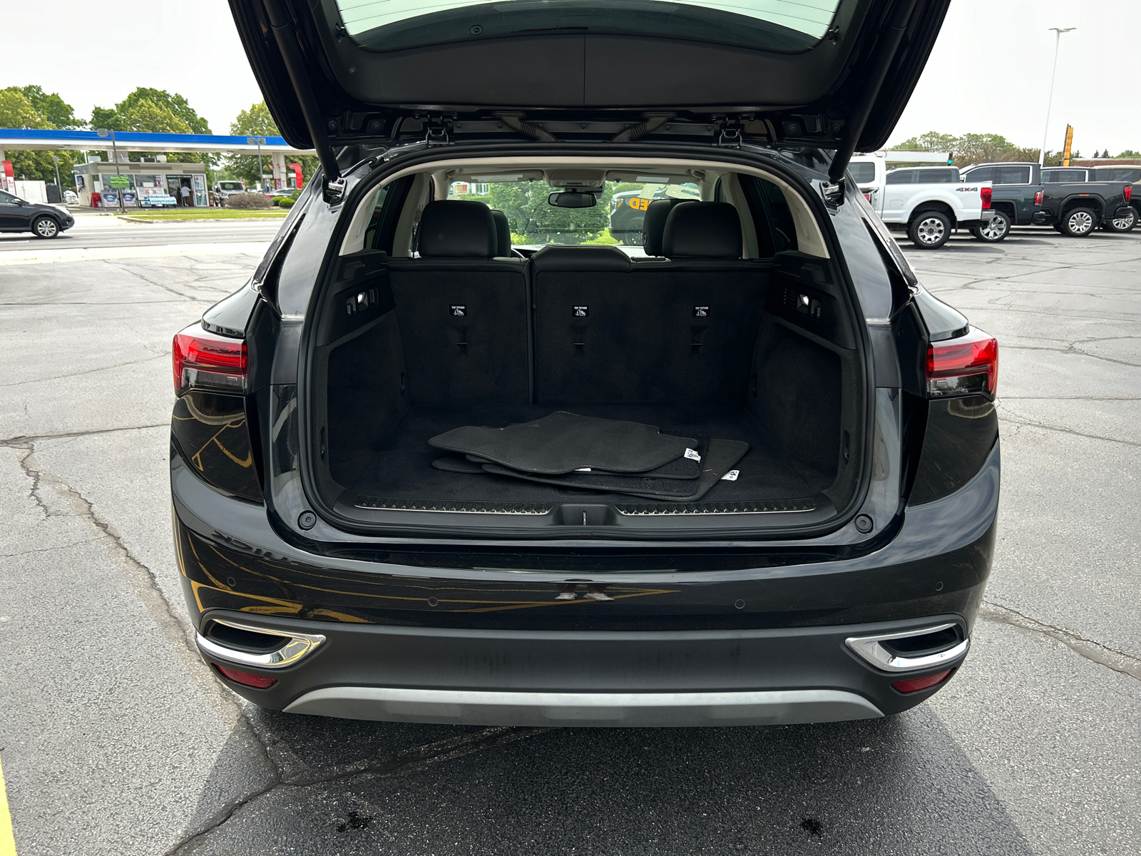 2021 Buick Envision Essence 38