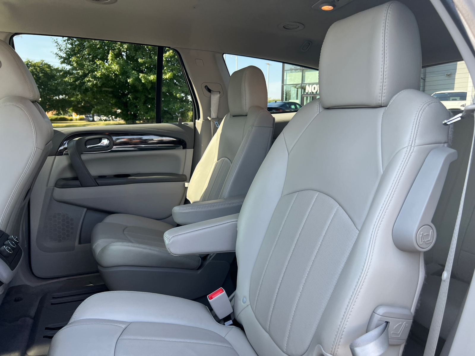 2017 Buick Enclave Leather Group 29